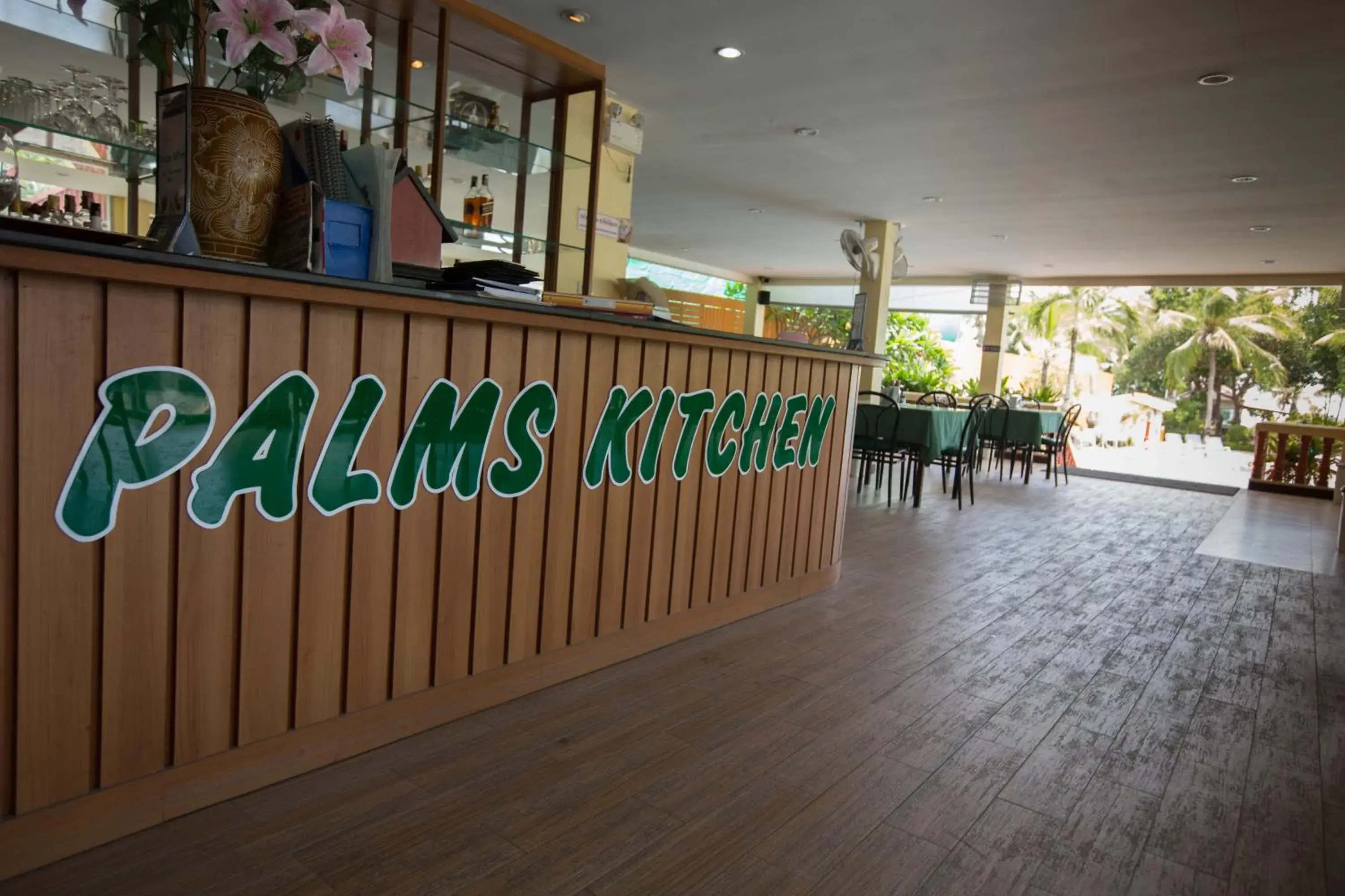 Restaurant/places to eat in Twin Palms Resort Pattaya