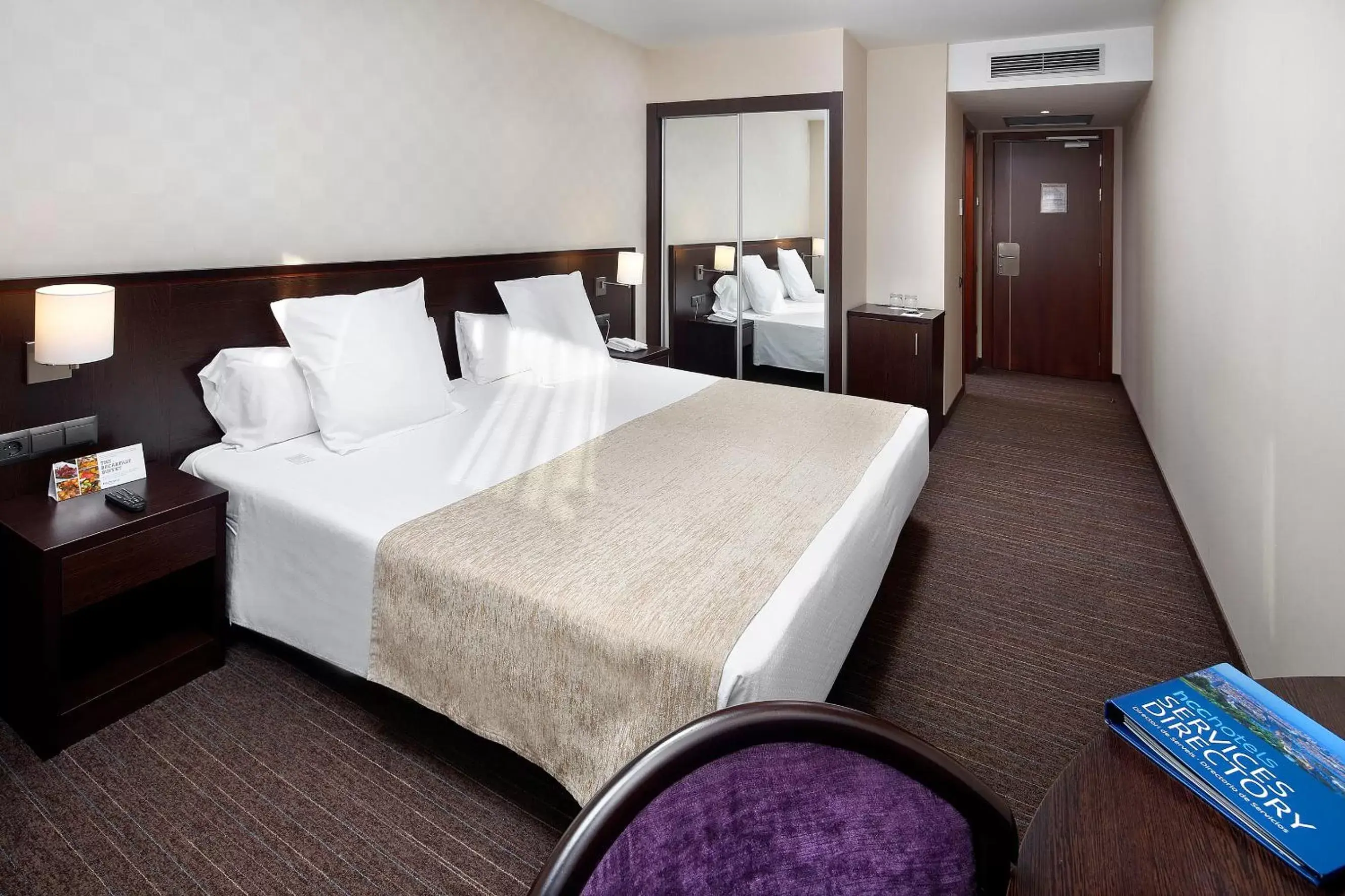 Bed in Hotel Lugano Barcelona