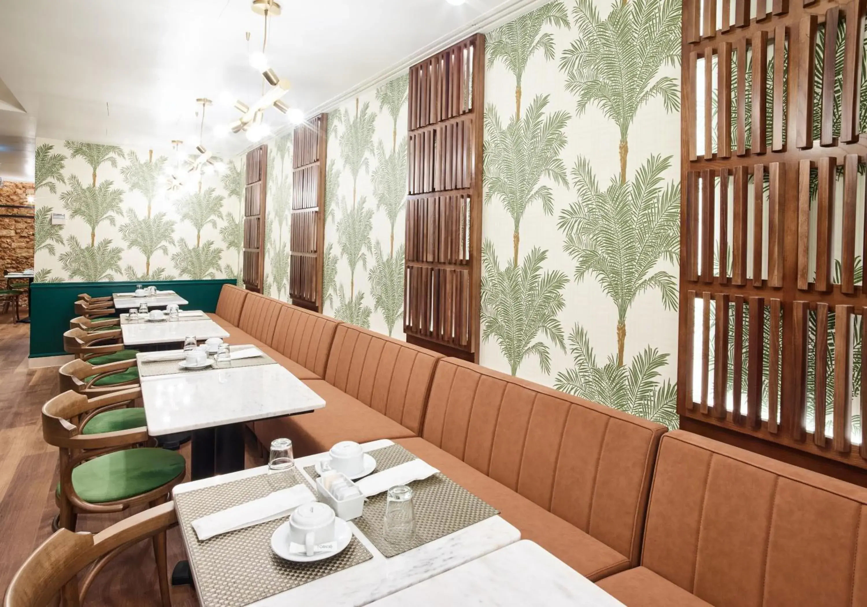 Restaurant/places to eat in Hotel Florescente Restaurant/places to eat in Hotel Florescente