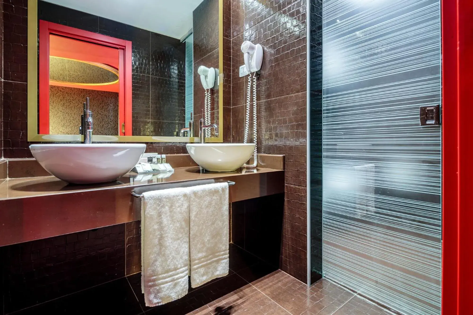 Shower, Bathroom in Base Hotel