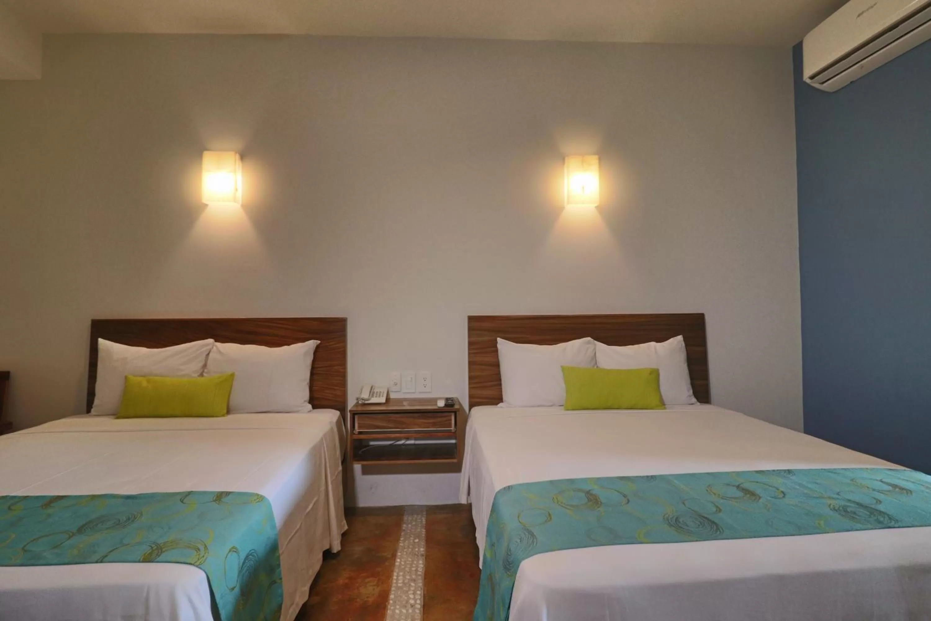 Bed in Punta Zicatela Hotel - Adults Only