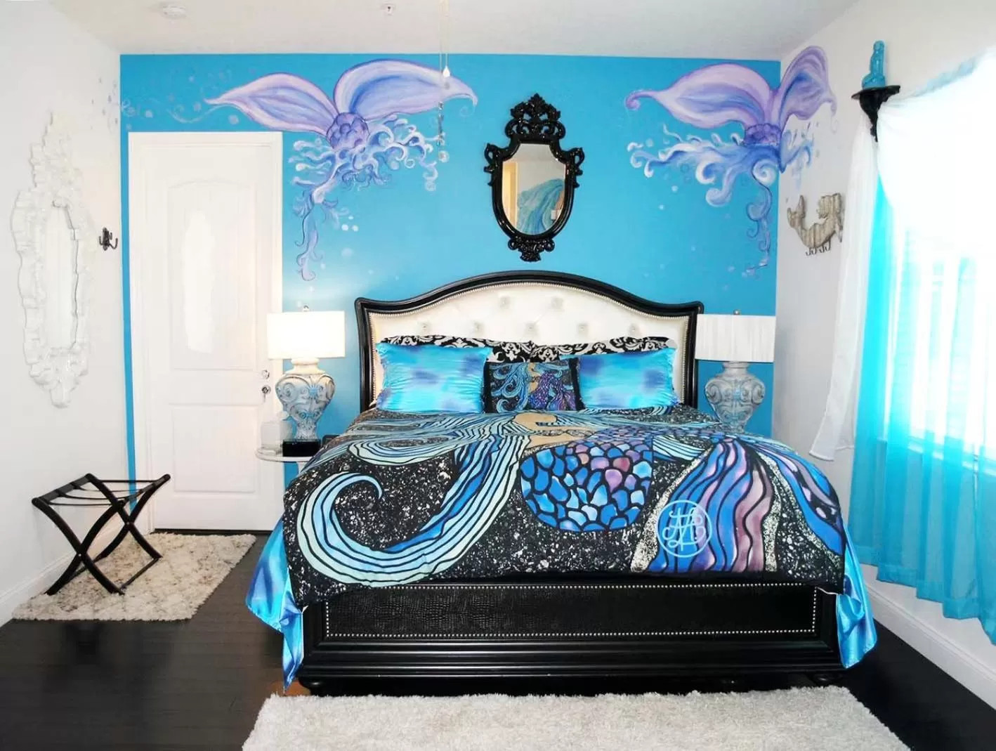 Bed in Inn on the Avenue