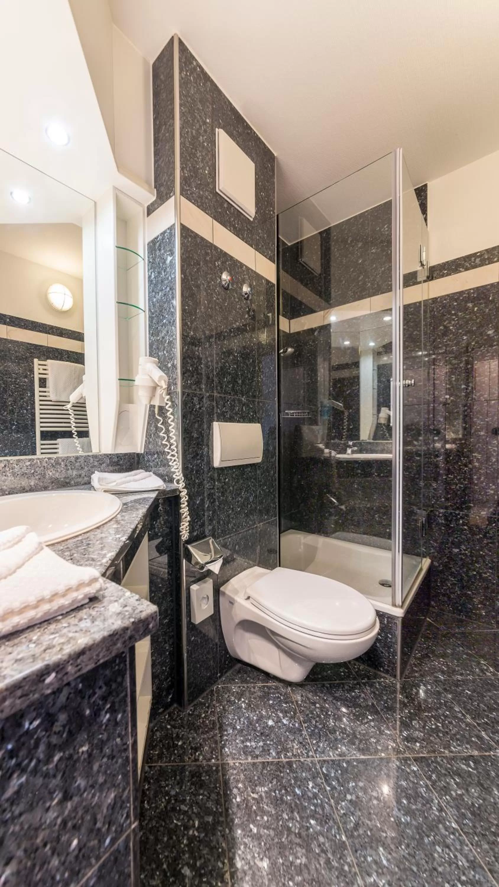 Bathroom in Michels Strandhotel Germania