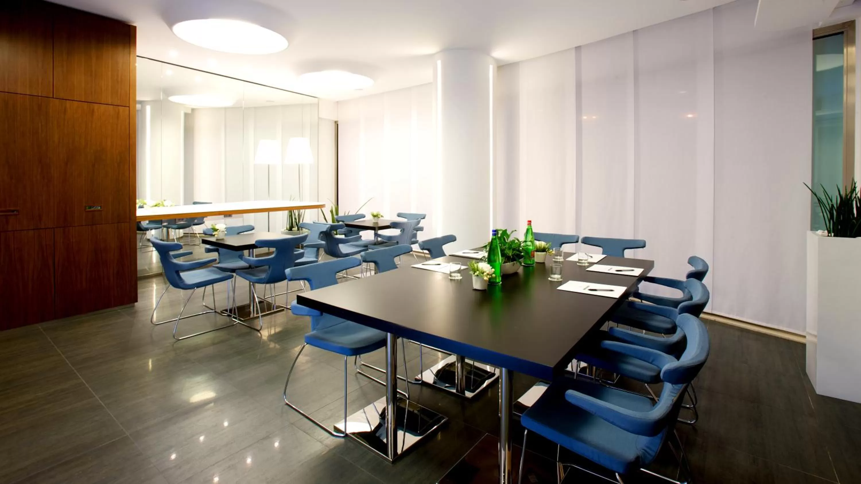 Communal lounge/ TV room in Callistos Hotel & Spa