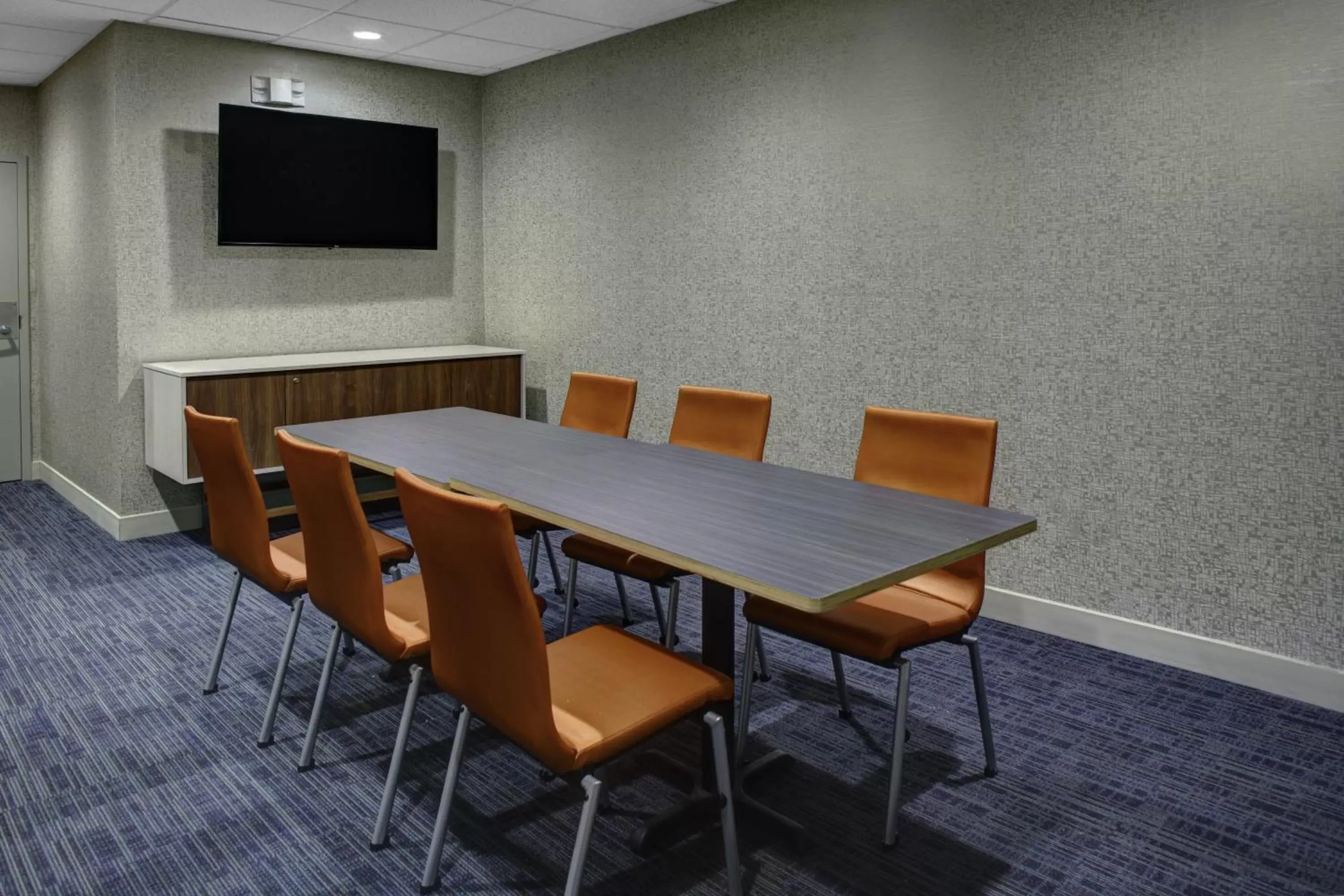 Meeting/conference room in Holiday Inn Express Richmond-Mechanicsville, an IHG Hotel