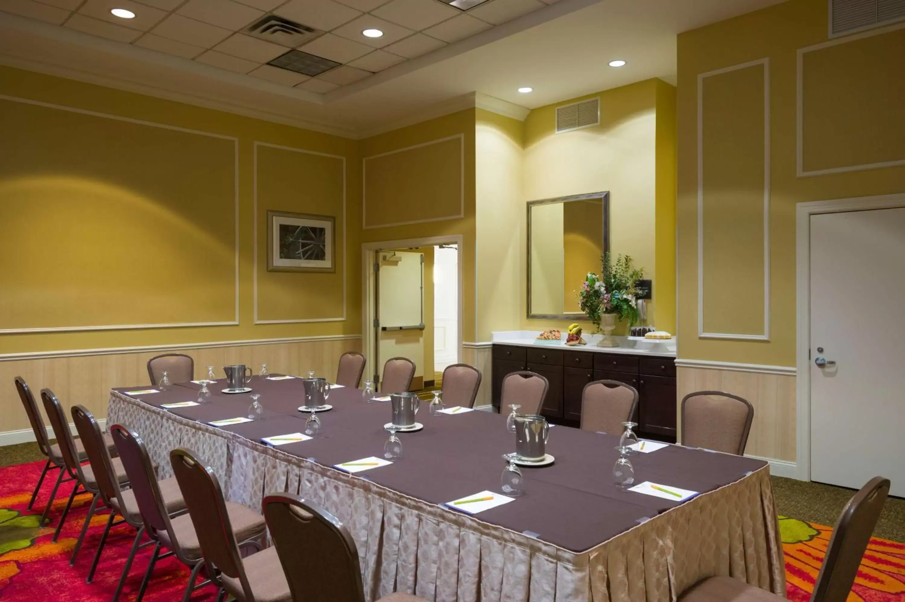 Meeting/conference room in Hilton Garden Inn Edison/Raritan Center