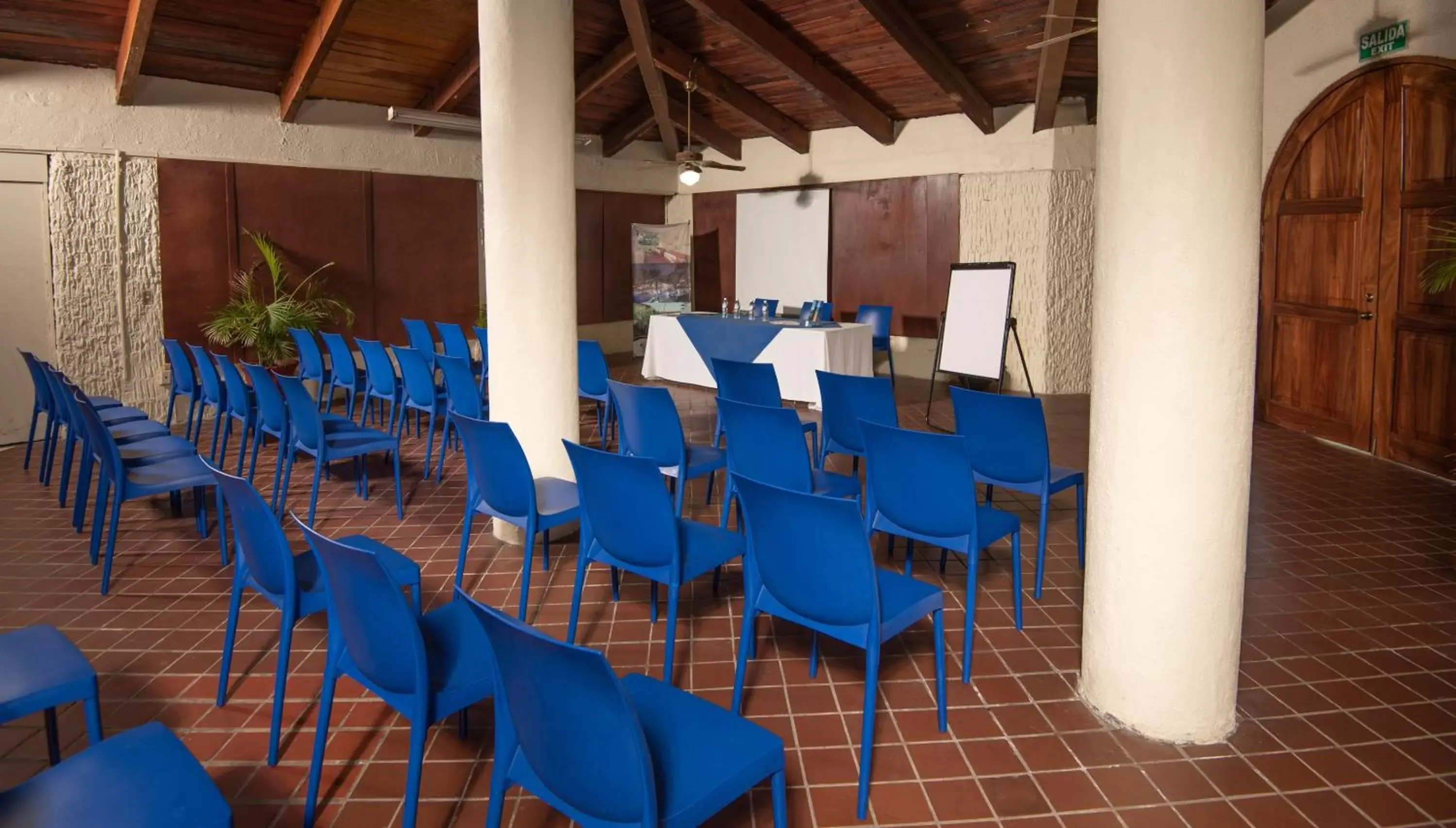 Meeting/conference room in Cabo Blanco Hotel and Marina