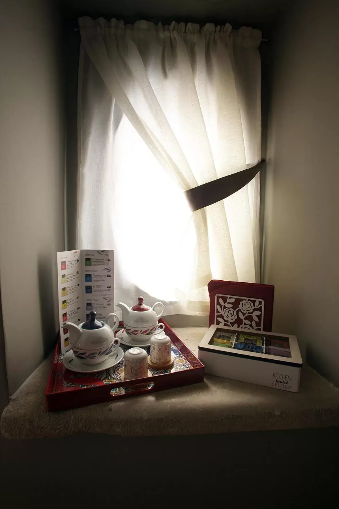 Coffee/tea facilities in Sebèl Luxury Rooms