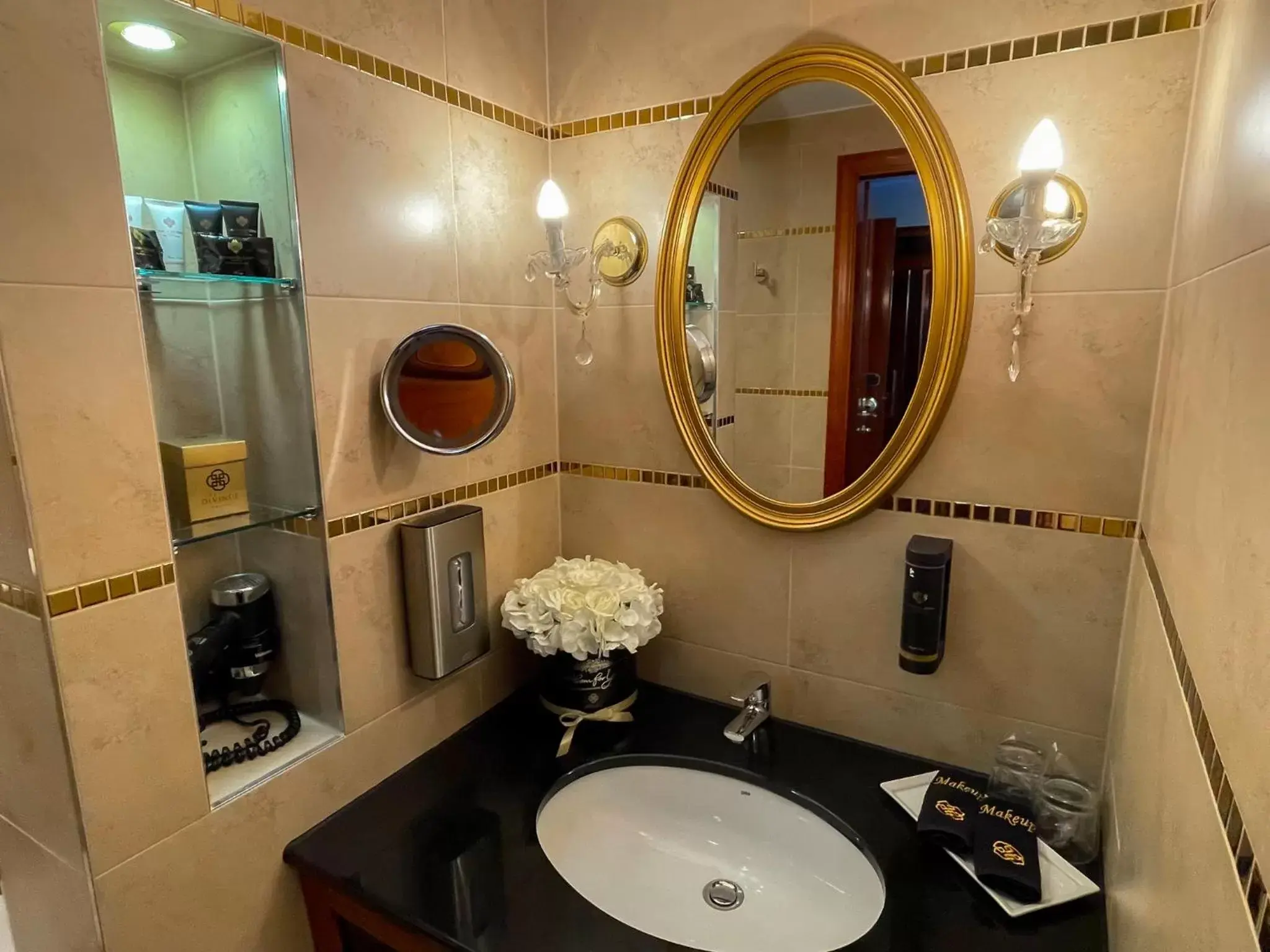 Bathroom in Hotel Divinus