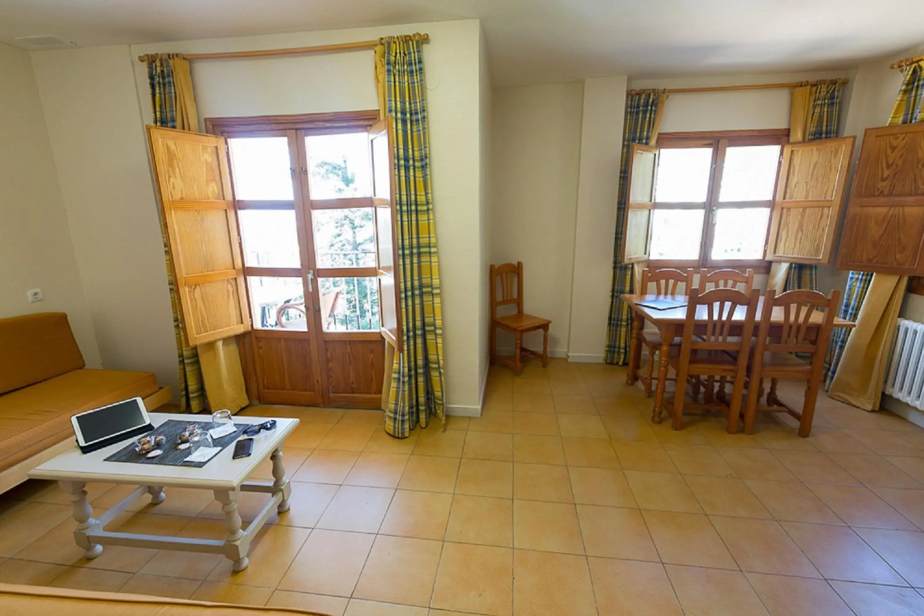 Living room, Dining Area in Villa Turistica de Cazorla