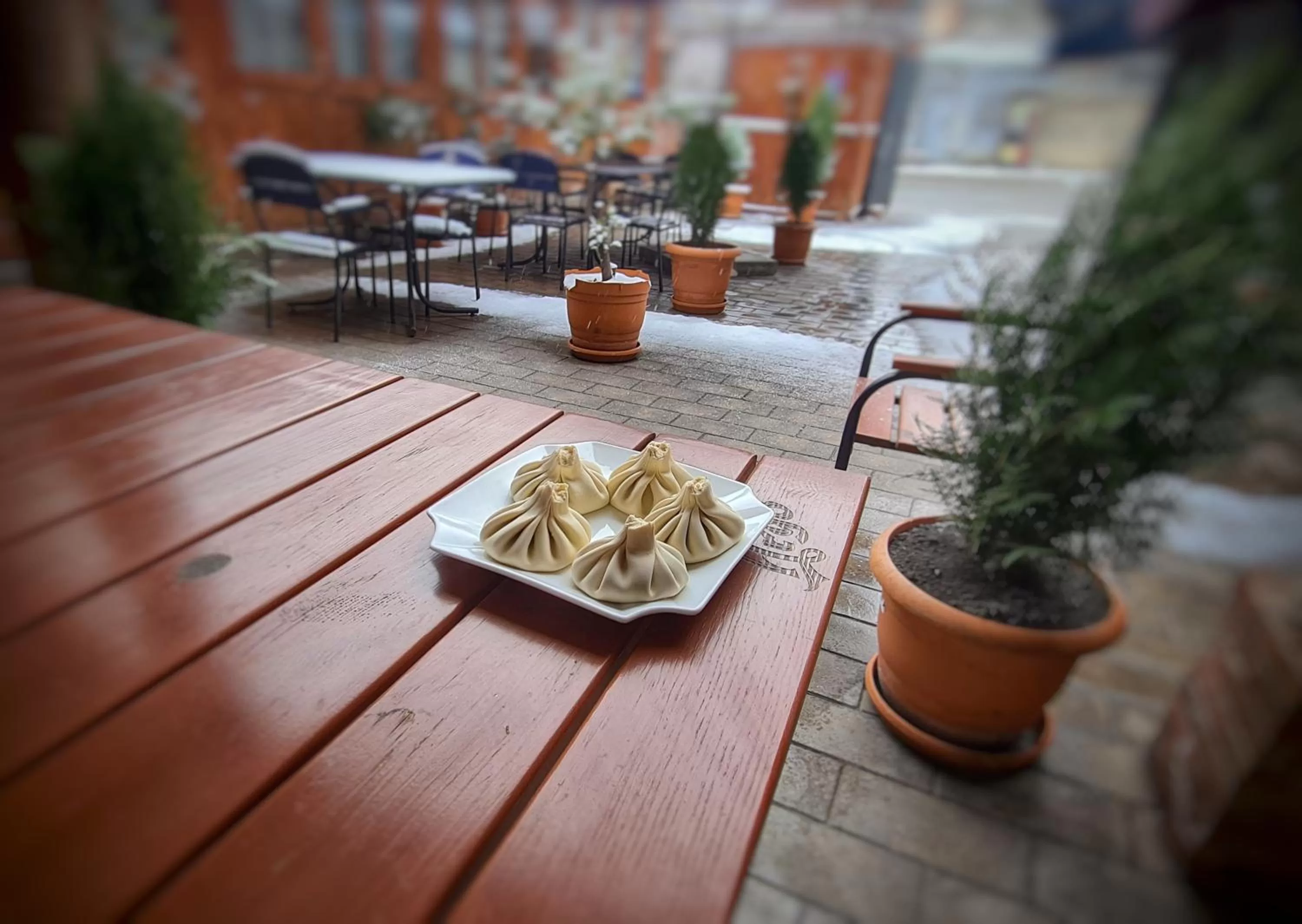 Restaurant/places to eat in Chveni sakhli