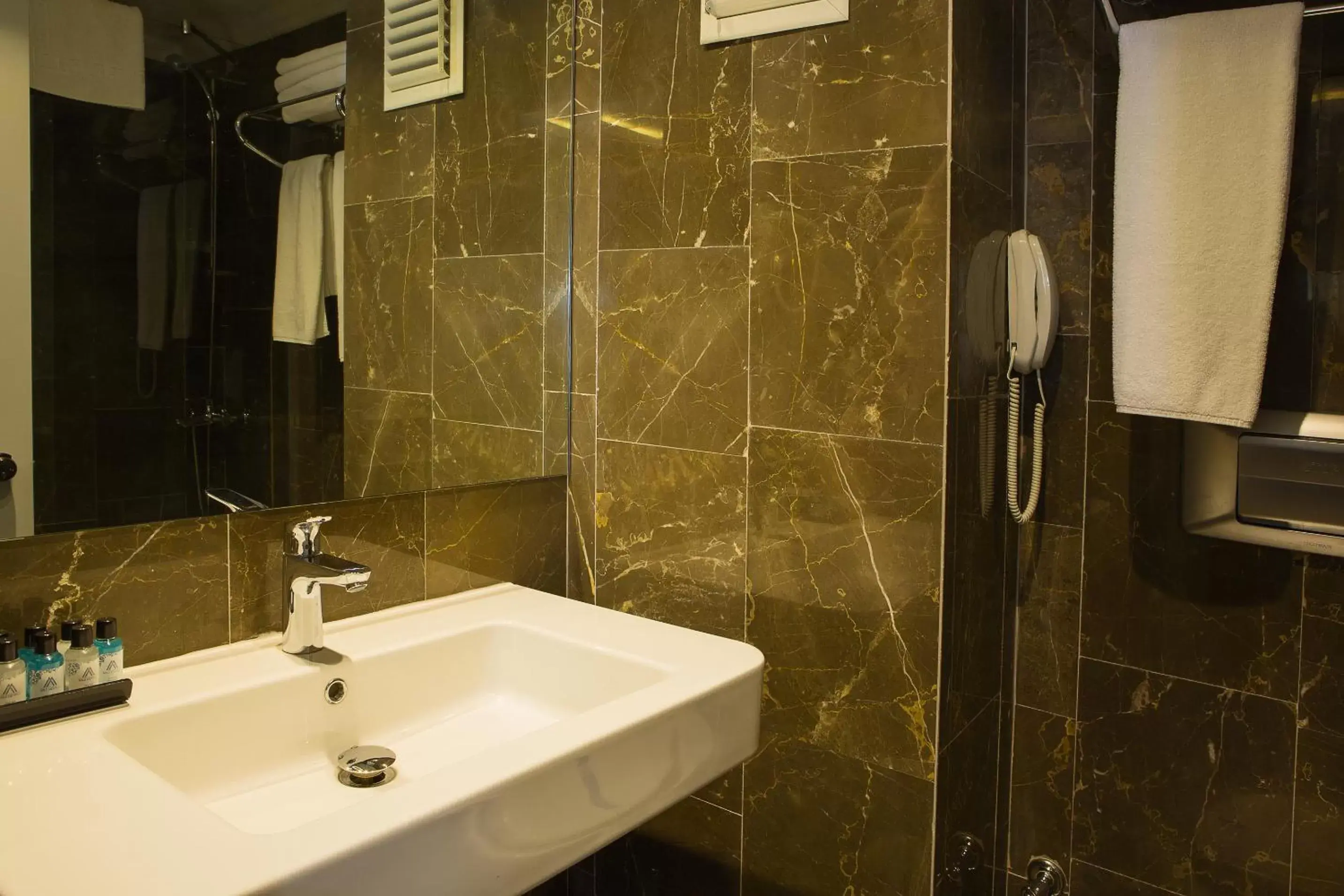 Bathroom in Semsan Hotel