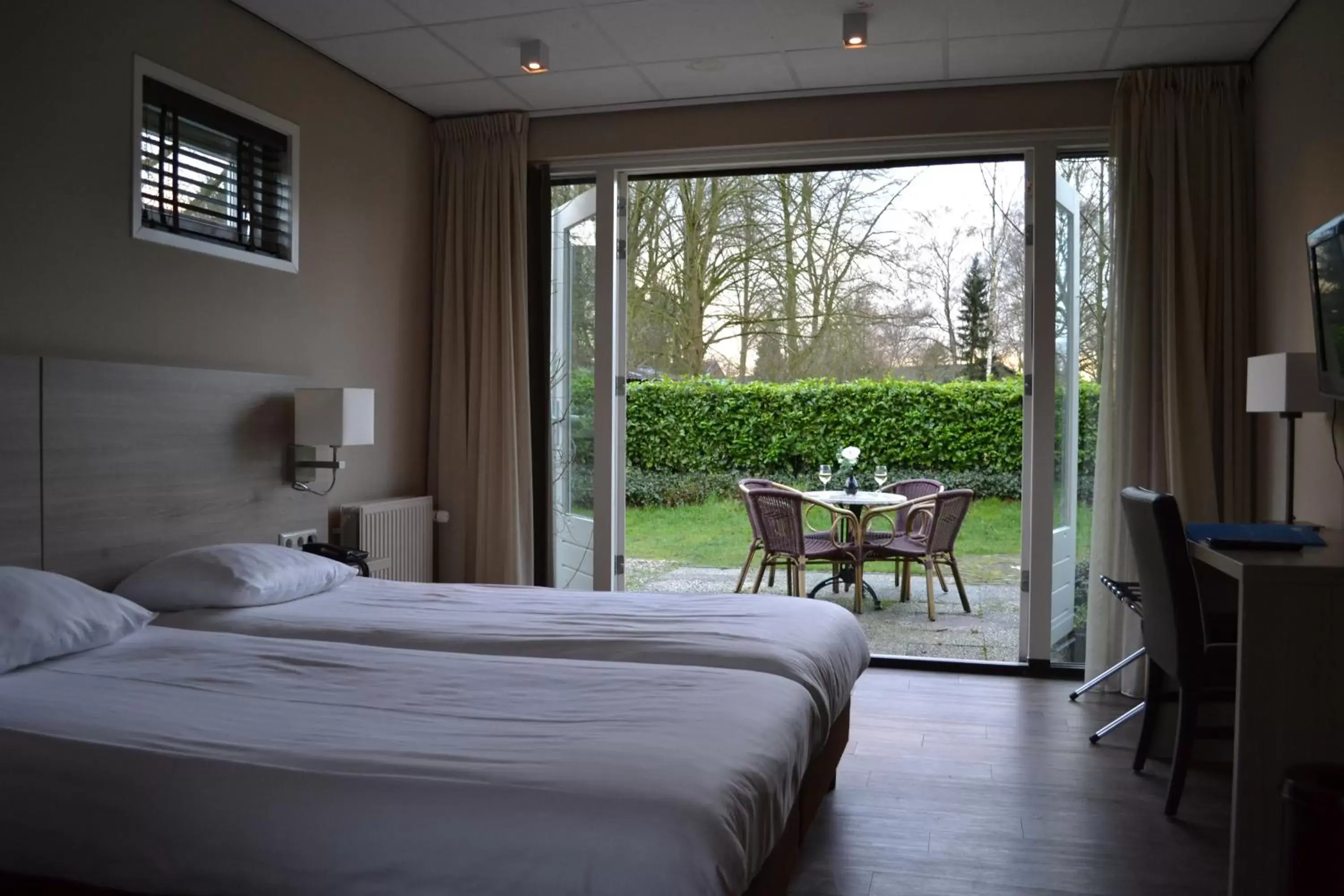 Spacious comfort double room with terrace in Fletcher Hotel Het Veluwse Bos