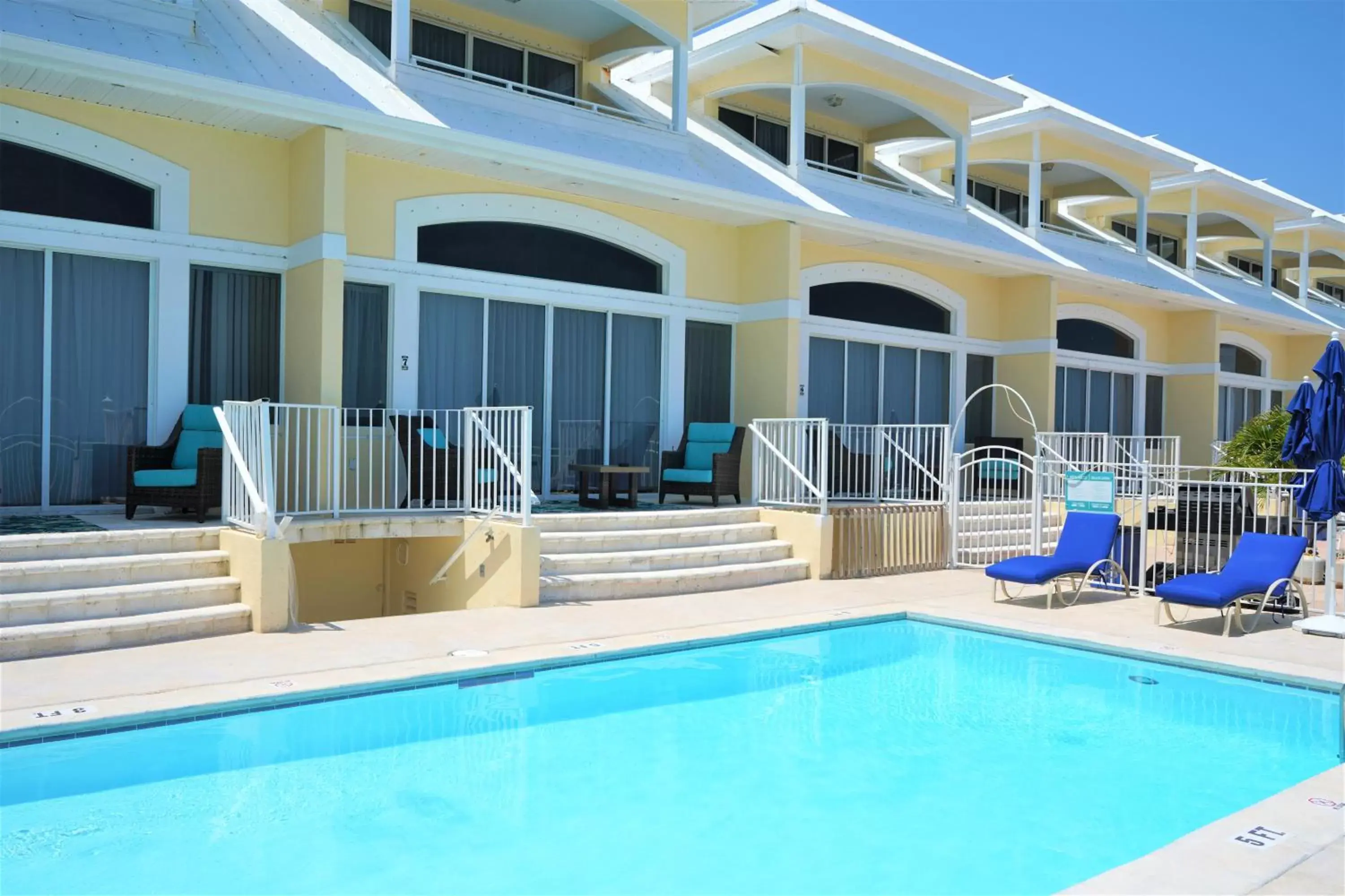 Swimming Pool in Glunz Ocean Beach Hotel and Resort