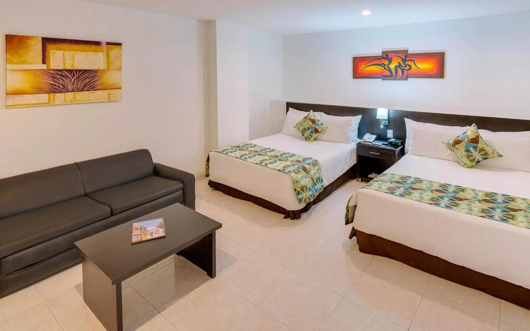 Photo of the whole room, Bed in Hotel Cartagena Plaza