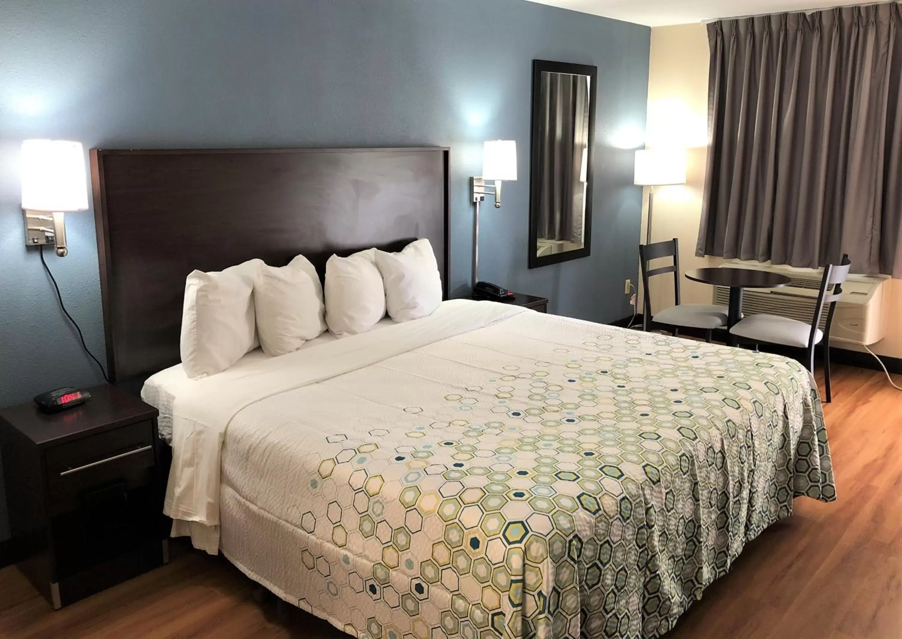 Photo of the whole room, Bed in HomeTowne Studios by Red Roof Bordentown - McGuire AFB Photo of the whole room, Bed in HomeTowne Studios by Red Roof Bordentown - McGuire AFB