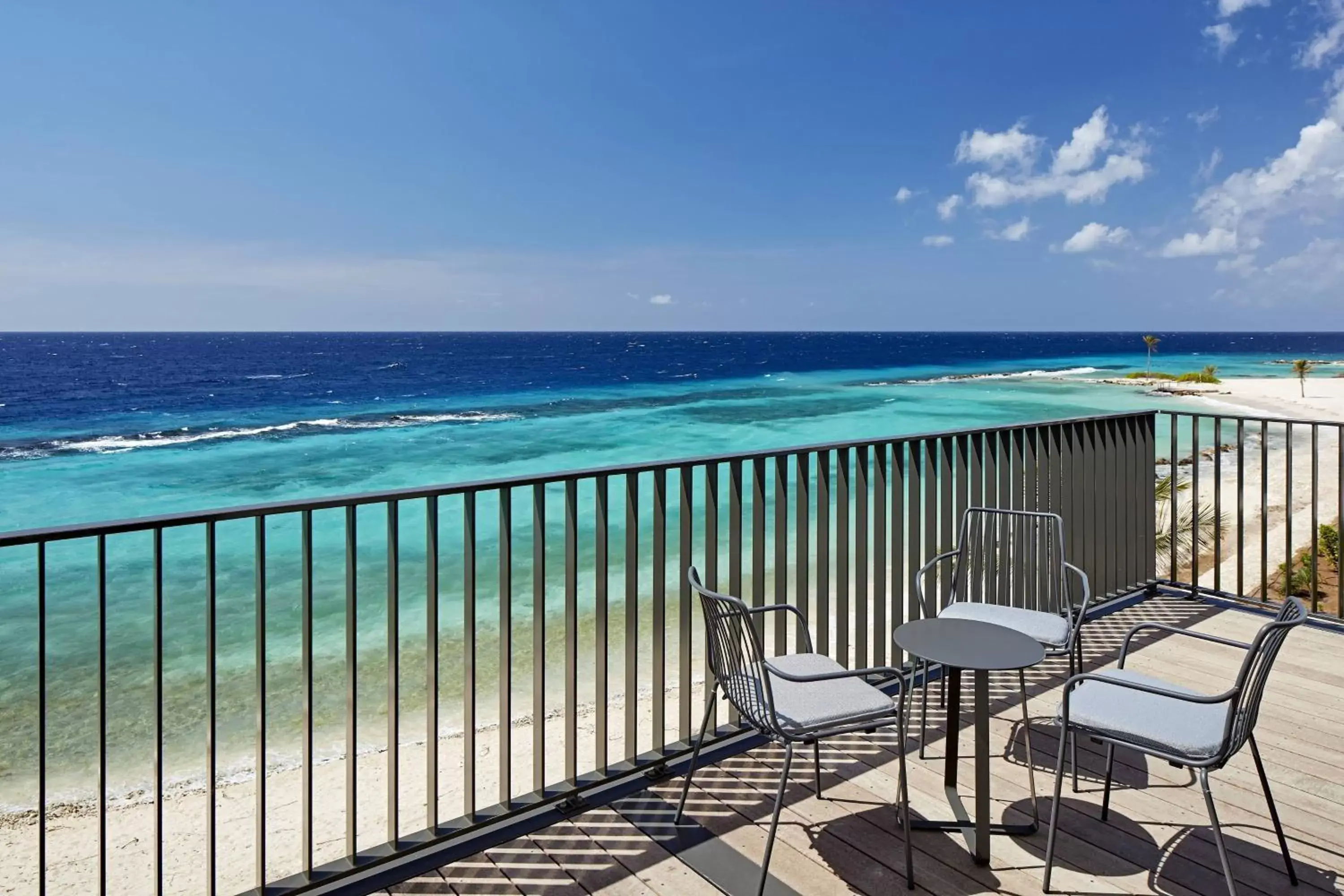 Photo of the whole room, Sea View in Curaçao Marriott Beach Resort