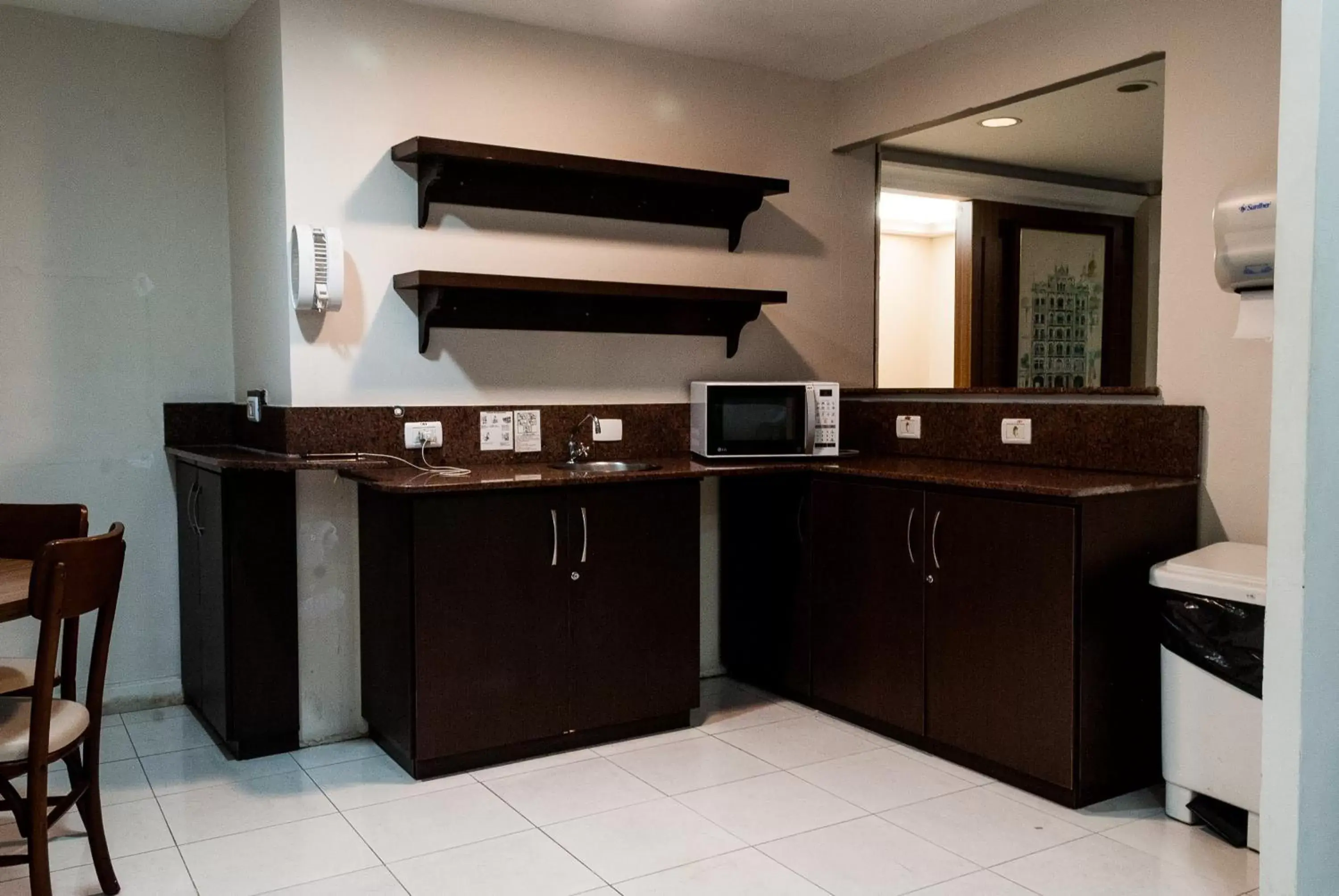 Dining area, Kitchen/Kitchenette in Master Grande Hotel - Centro Histórico