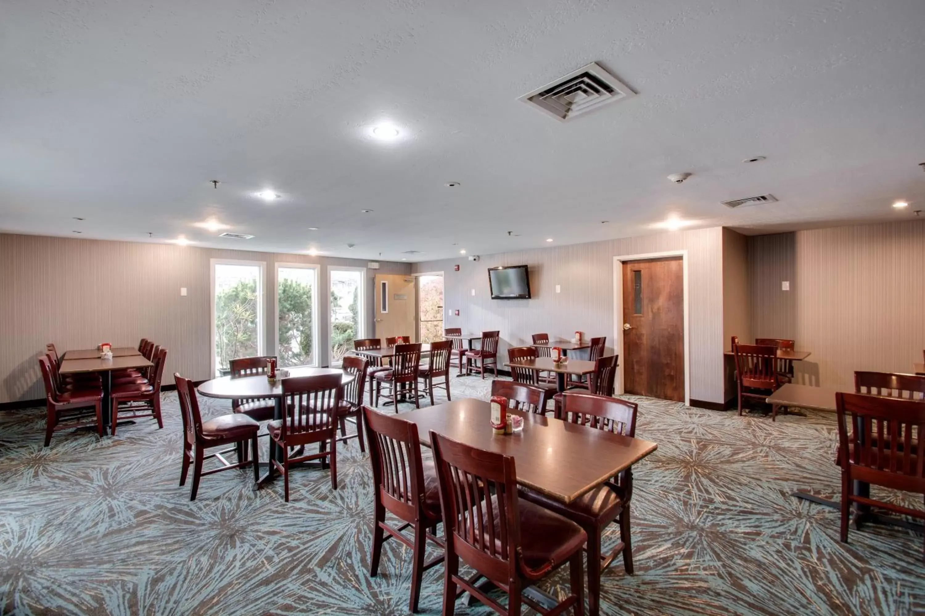 American breakfast, Restaurant/Places to Eat in Best Western Plus, The Inn at Hampton