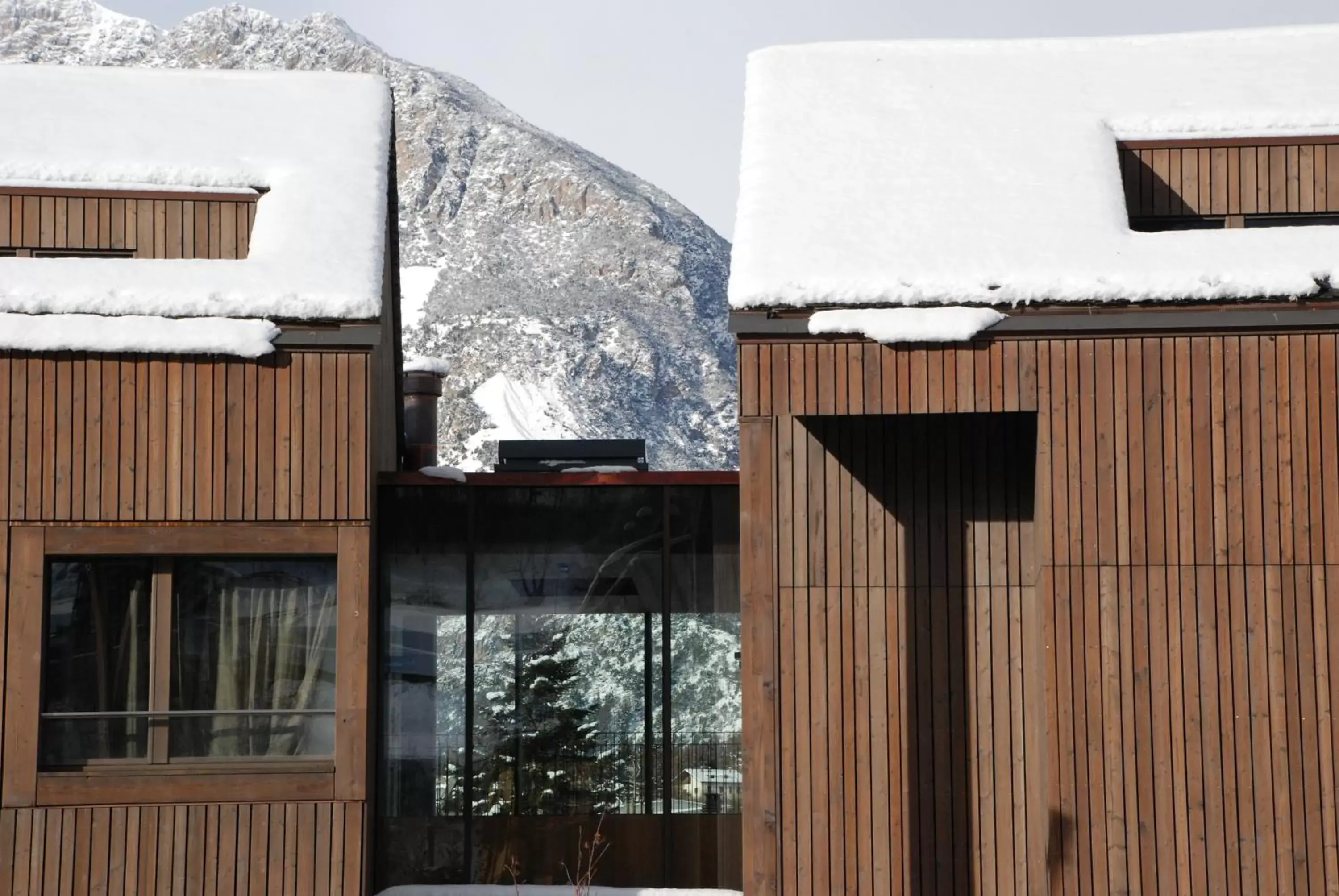 Facade/entrance, Winter in Eden Hotel