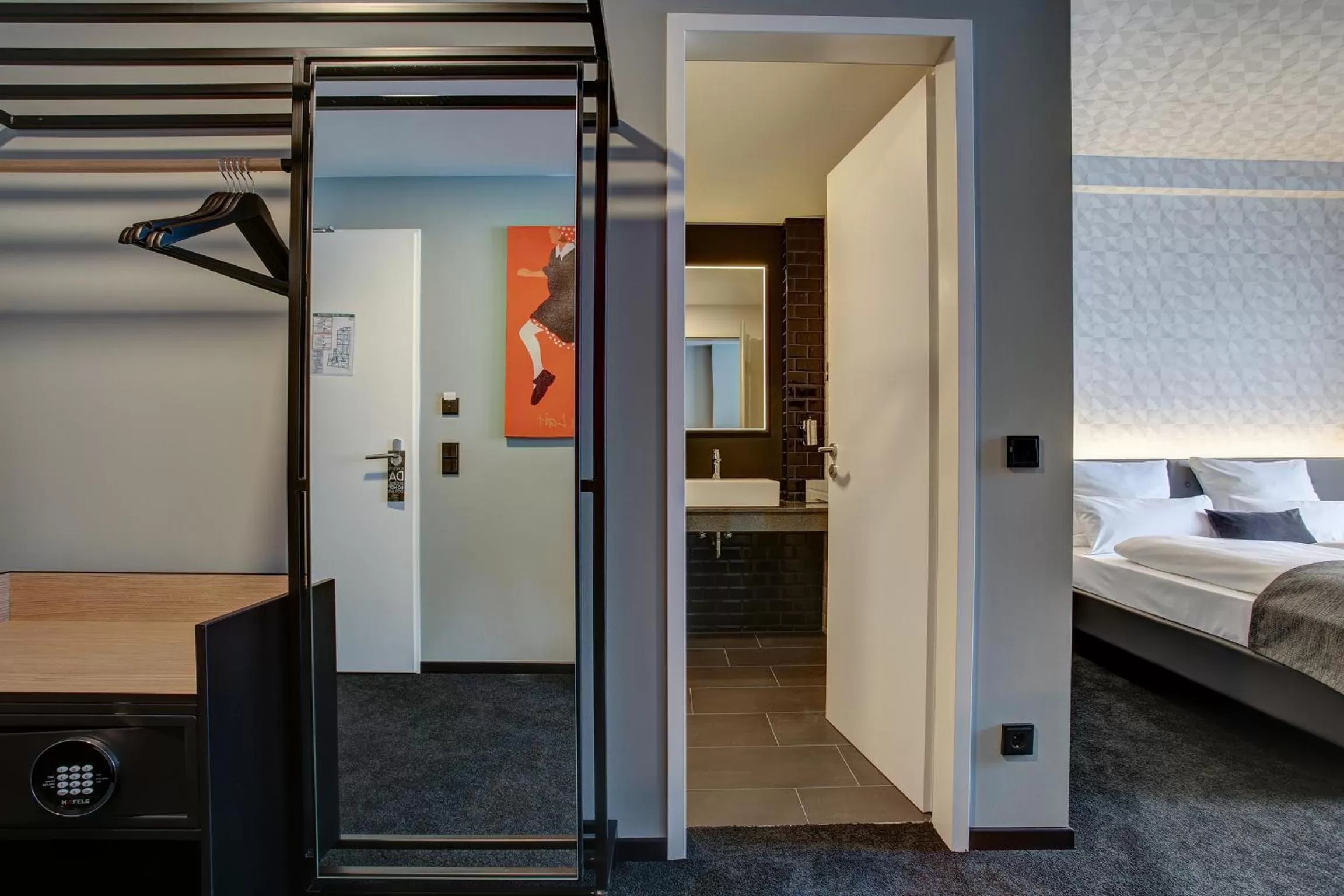 Photo of the whole room, Bed in Vienna House Easy by Wyndham Dortmund City