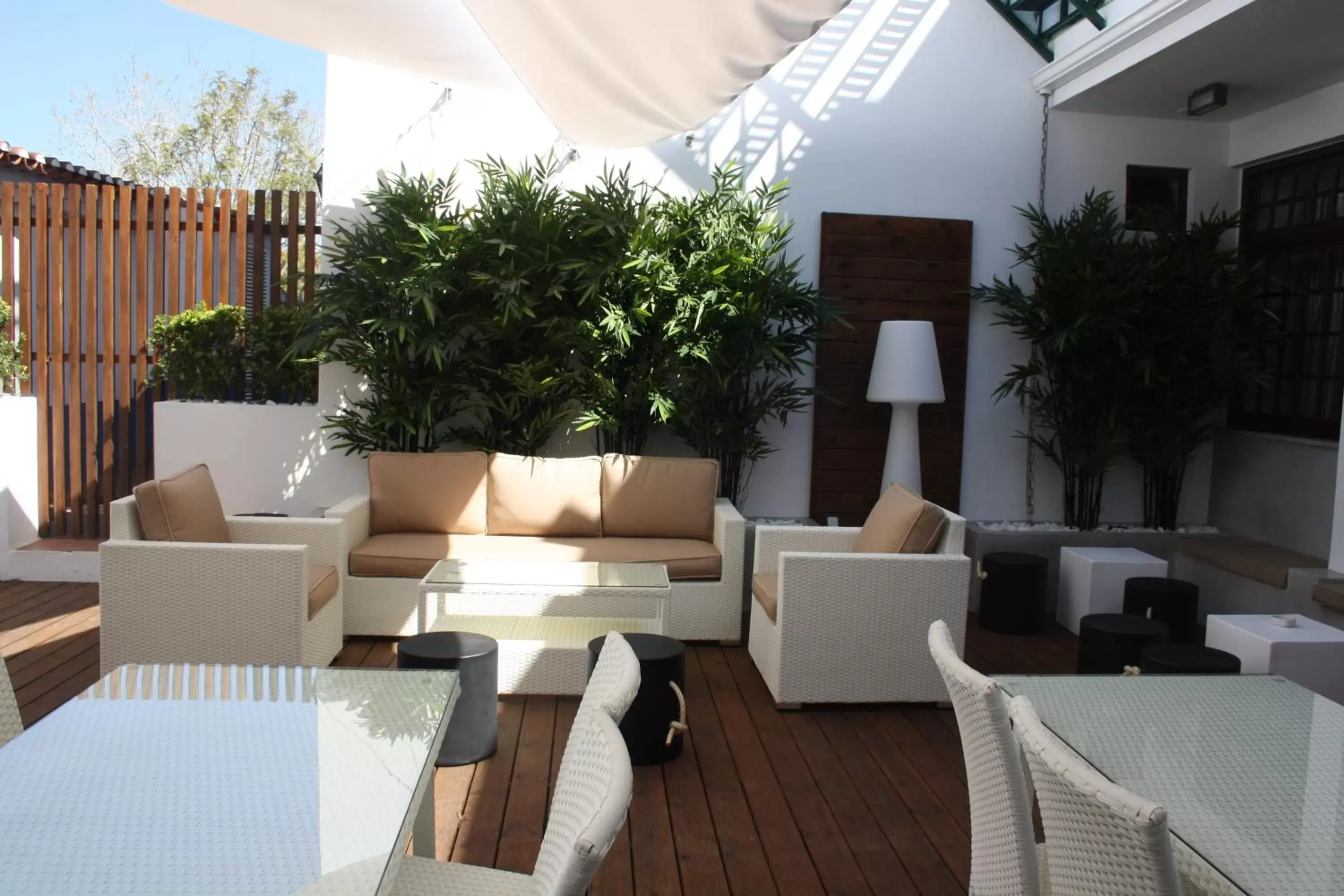 Lounge or bar in Josefa D`Obidos Hotel