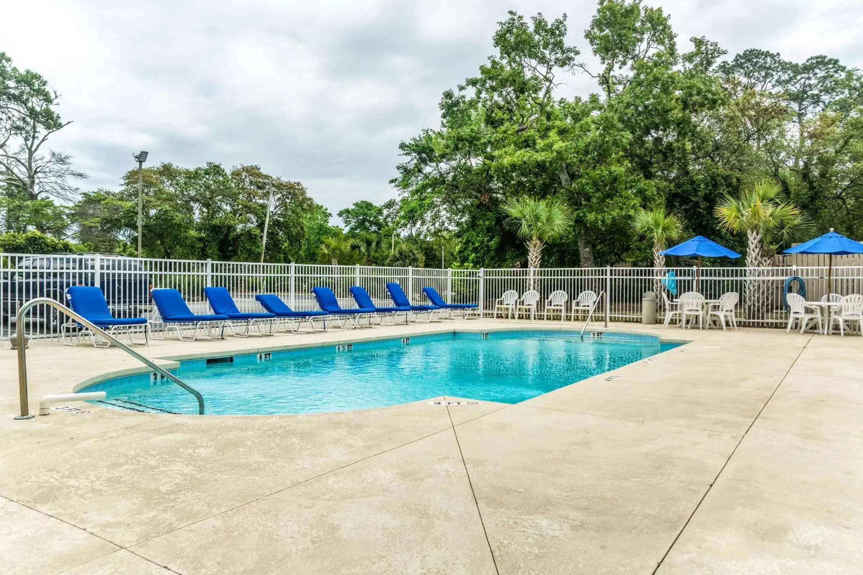 On site, Swimming Pool in Comfort Inn N Myrtle Beach Barefoot Landing