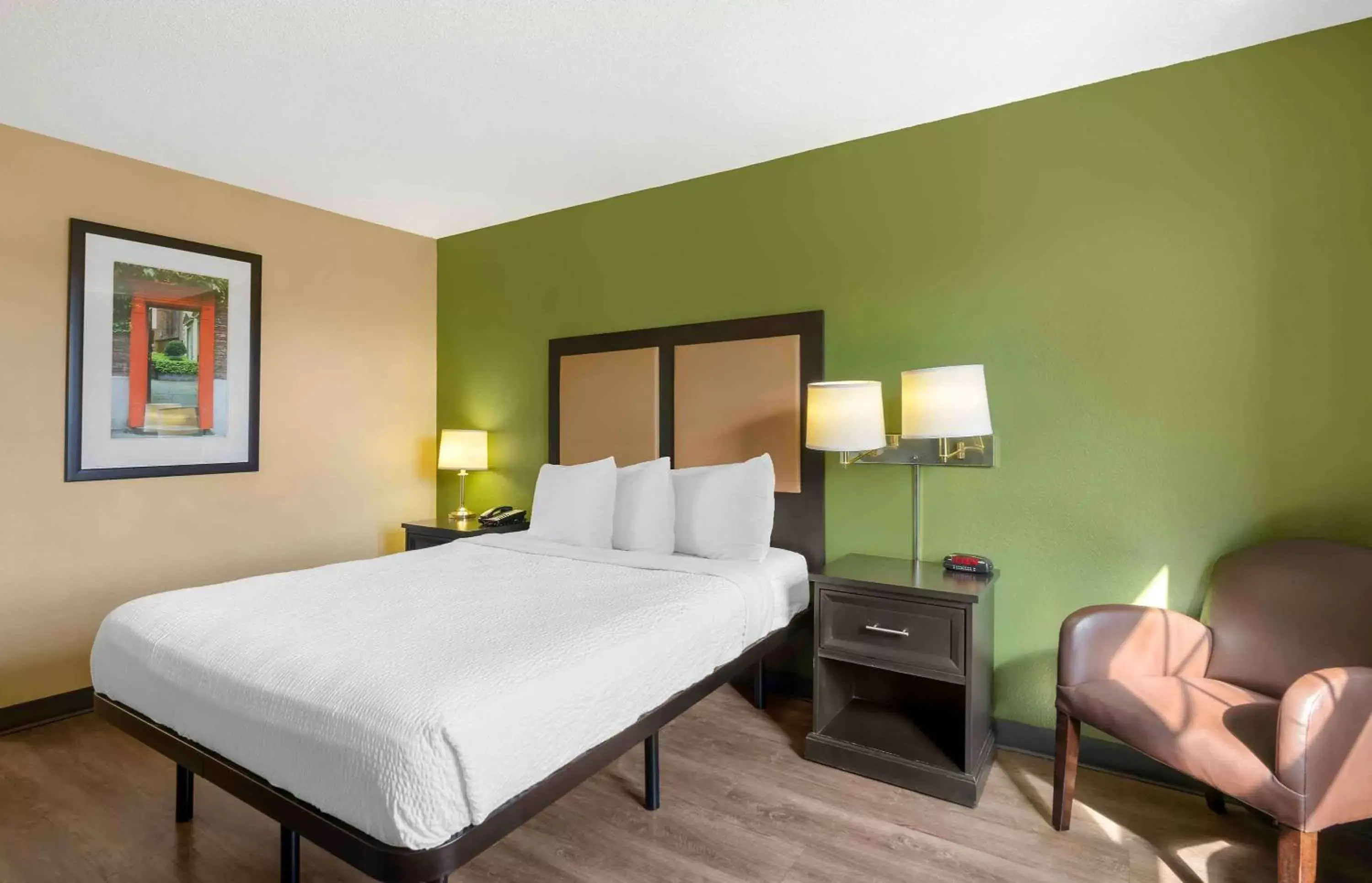 Bedroom, Bed in Extended Stay America Suites - St Petersburg - Clearwater - Executive Dr