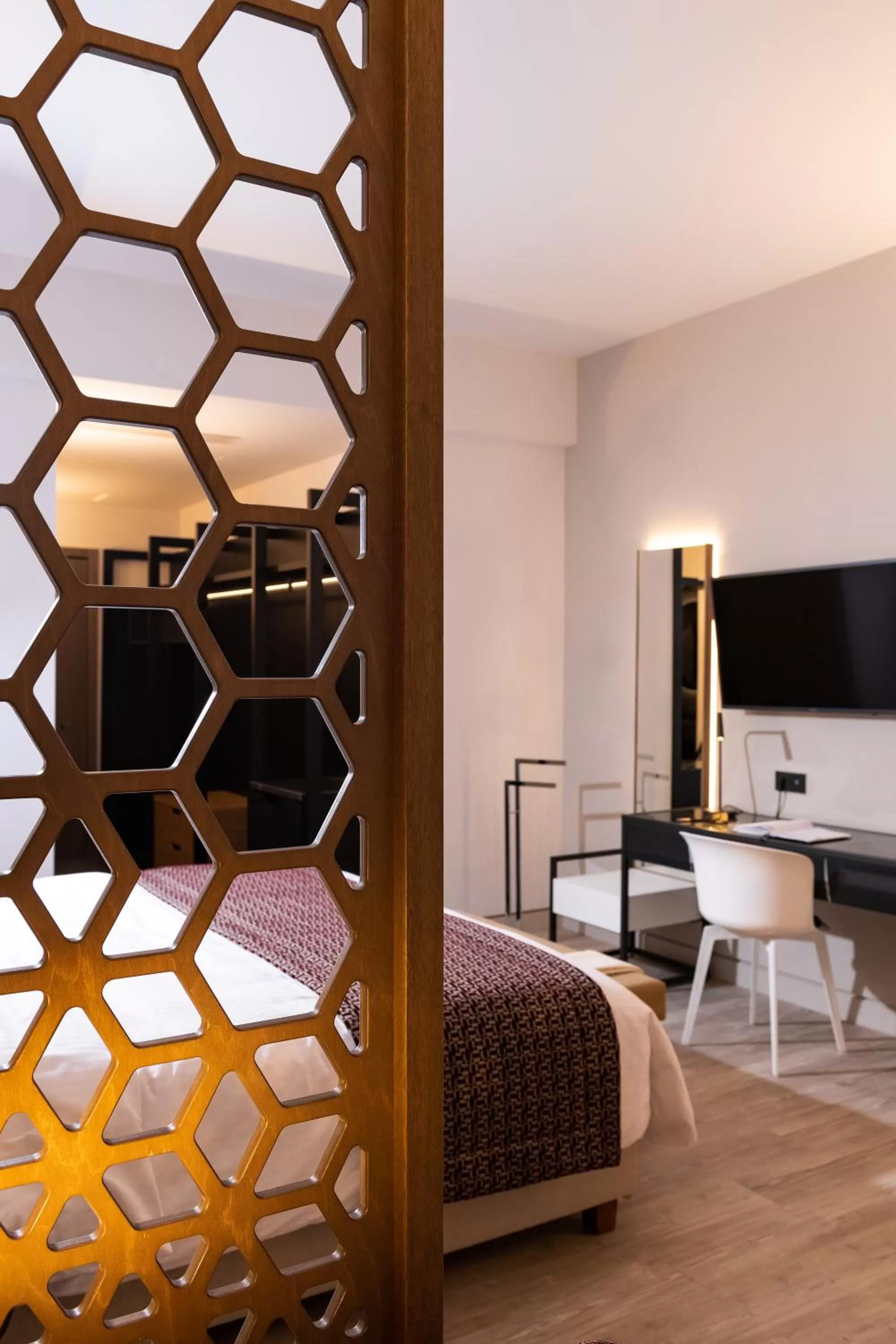 Seating area, Bed in S Hotel Boutique Thessaloniki