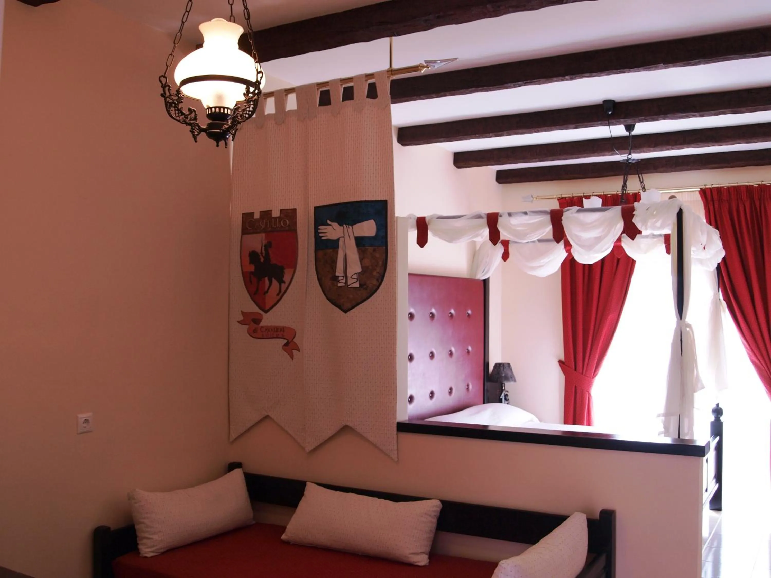 Decorative detail, Bed in Castello Di Cavallieri Suites & Spa - Adults Only