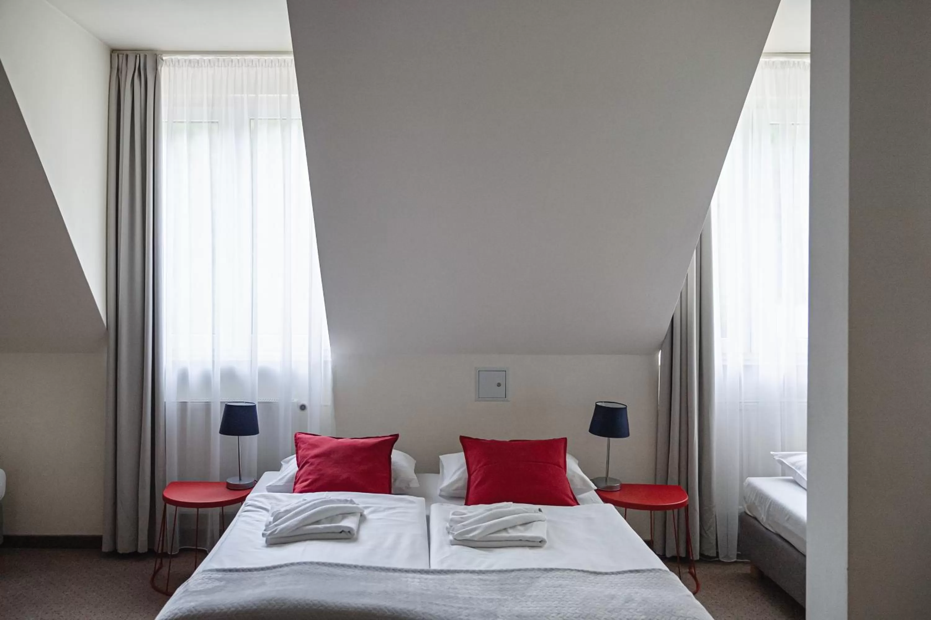 Photo of the whole room, Bed in Gronie Ski & Bike