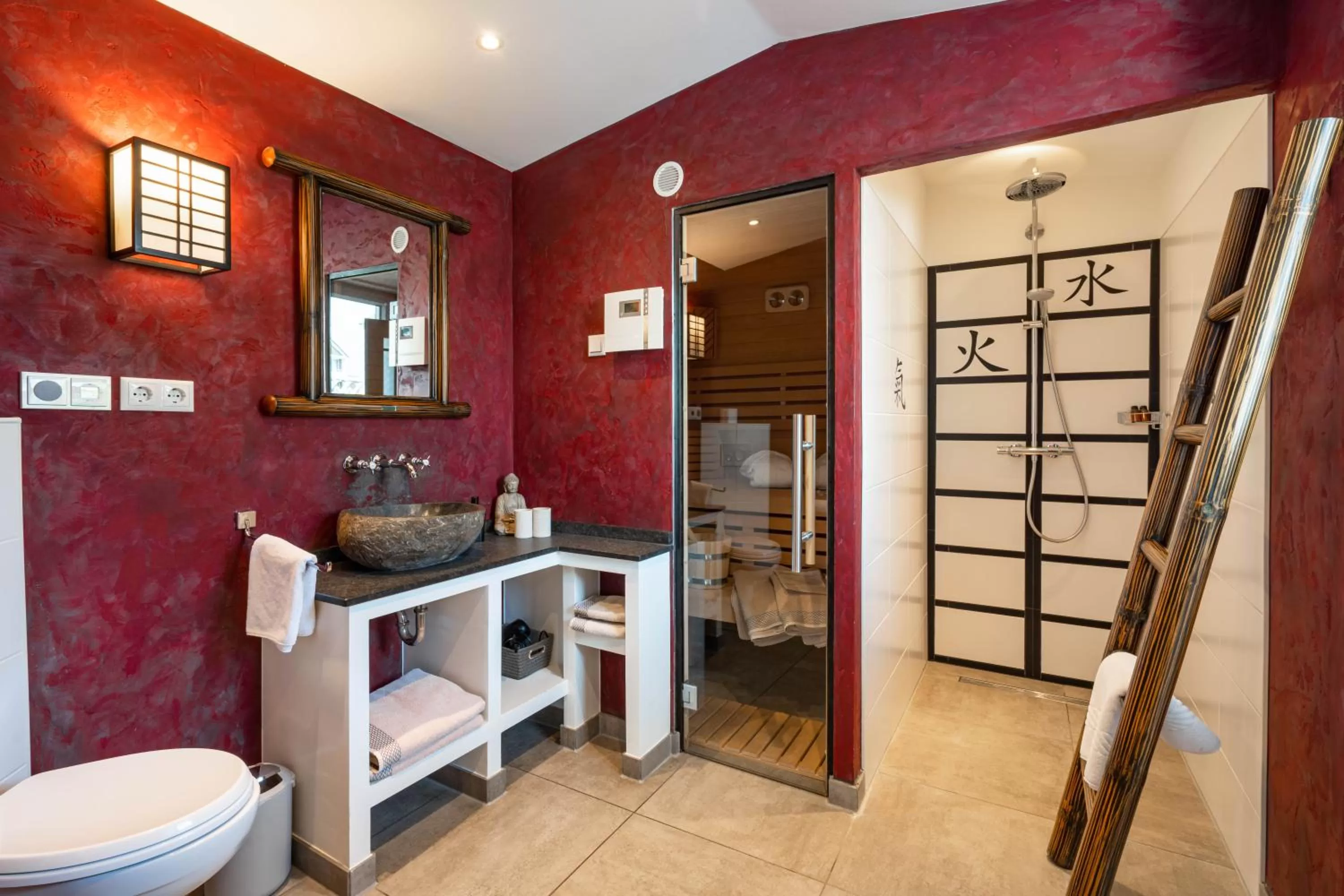 Bathroom in Hotel Luina Beach