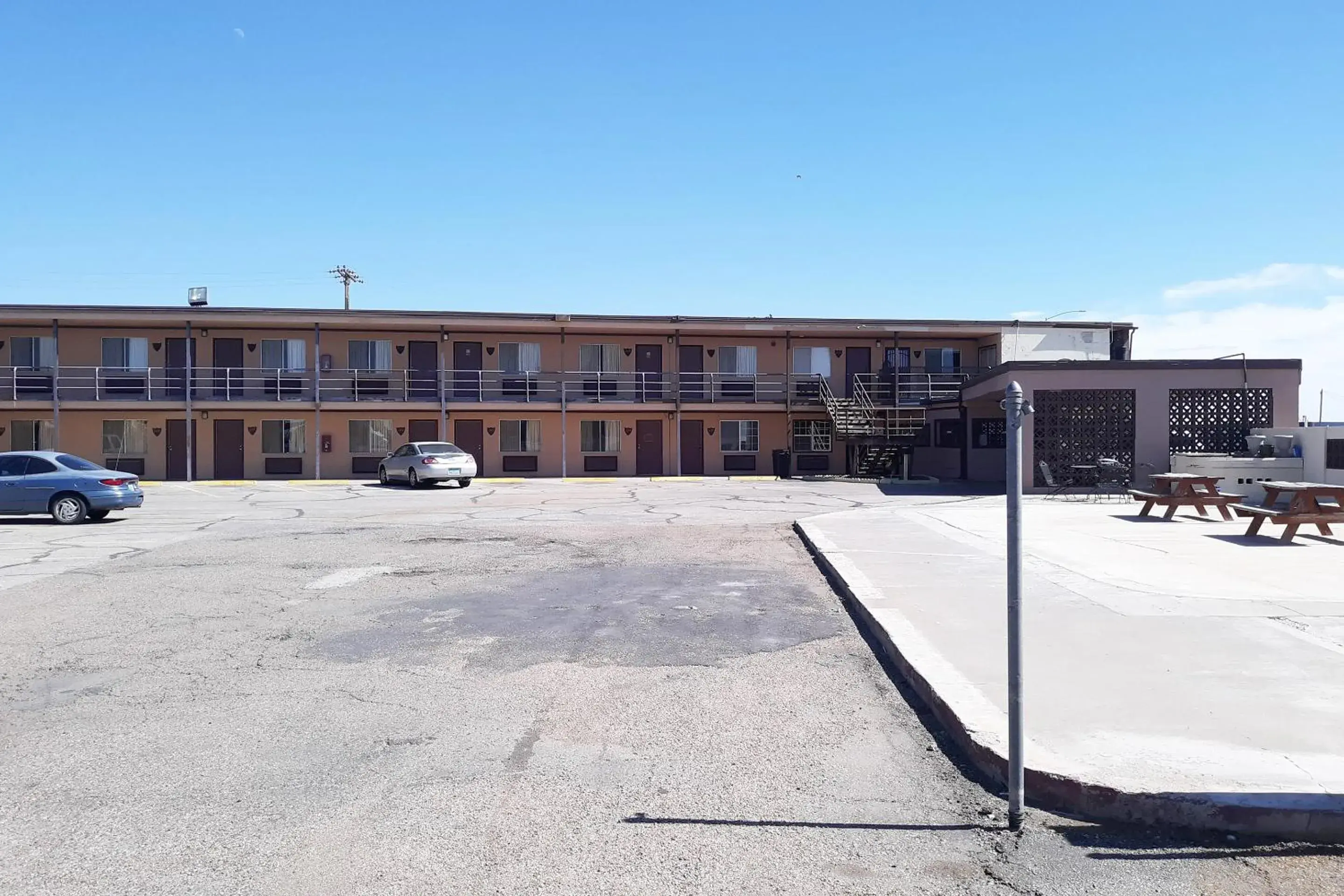 Facade/entrance, Property Building in OYO Hotel Kings at Clovis