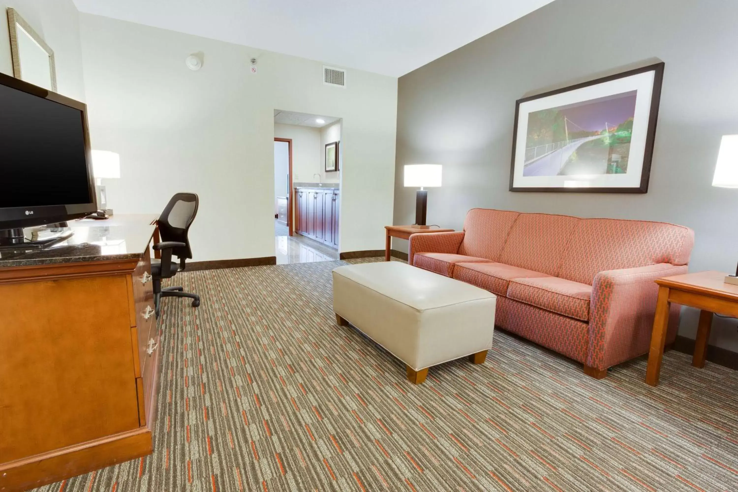 Photo of the whole room, Seating Area in Drury Inn & Suites Greenville