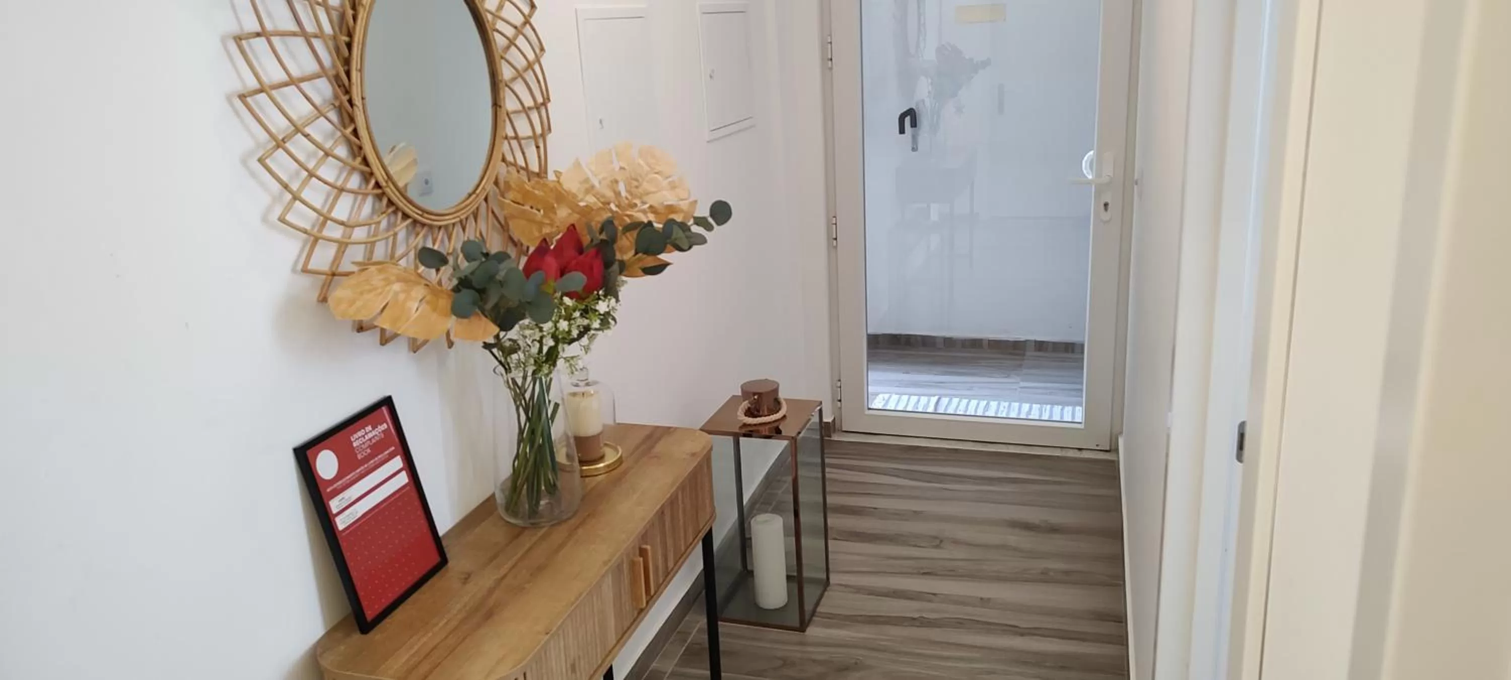 Property building, TV/Entertainment Center in Costa Paradise Beach