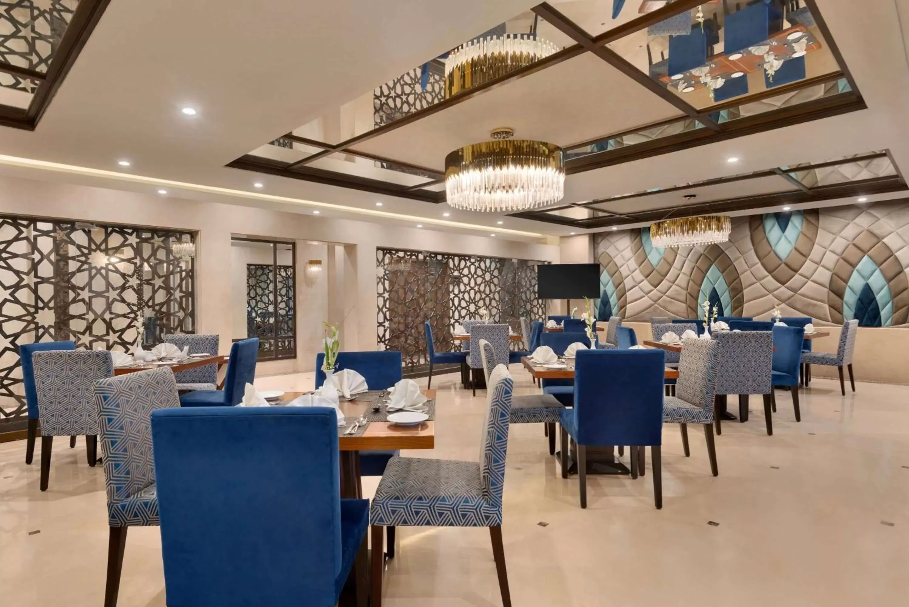 Restaurant/places to eat in Ramada by Wyndham Lahore Gulberg II Restaurant/places to eat in Ramada by Wyndham Lahore Gulberg II