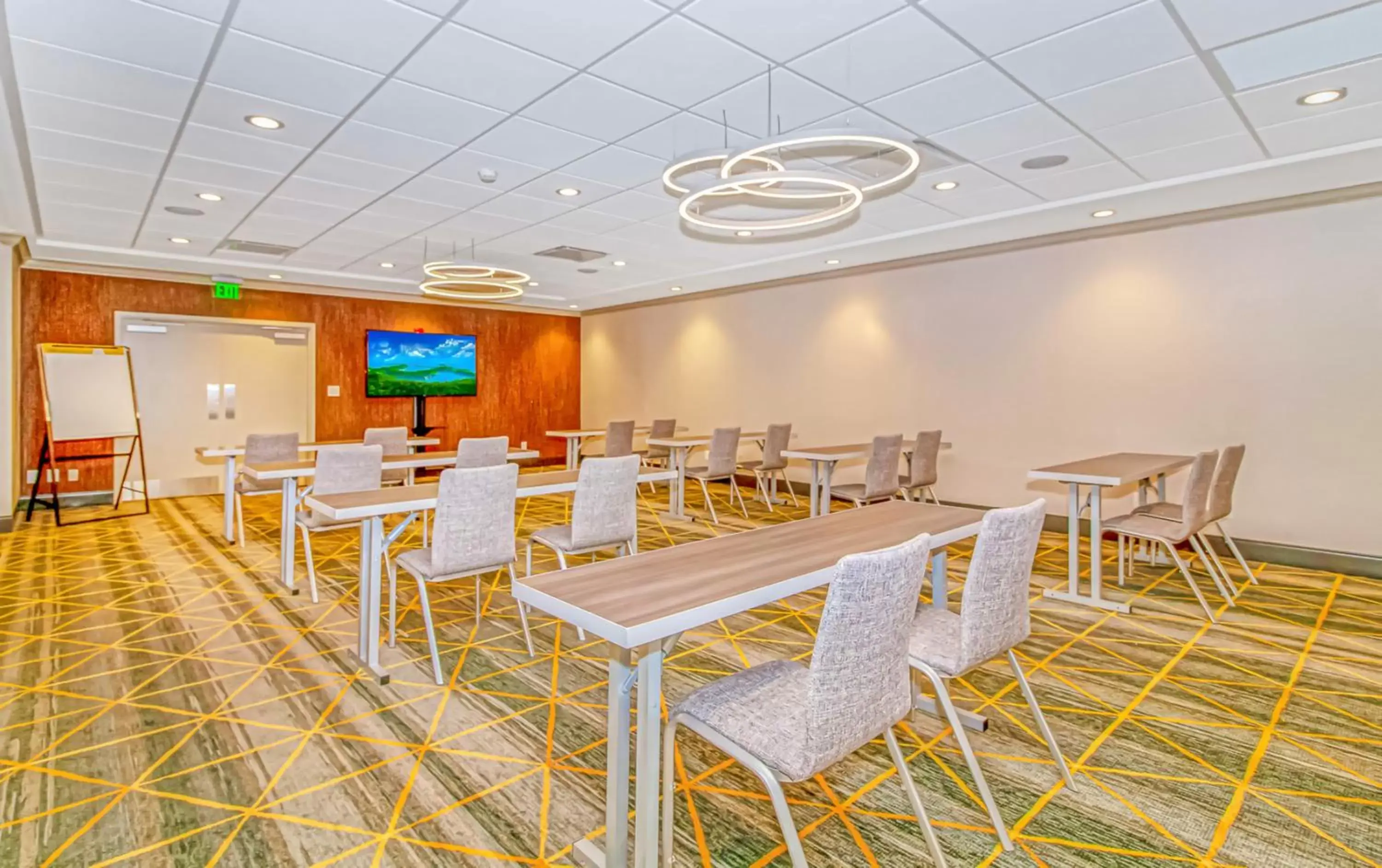 Meeting/conference room in Holiday Inn Resort Oceanfront at Surfside Beach, an IHG Hotel