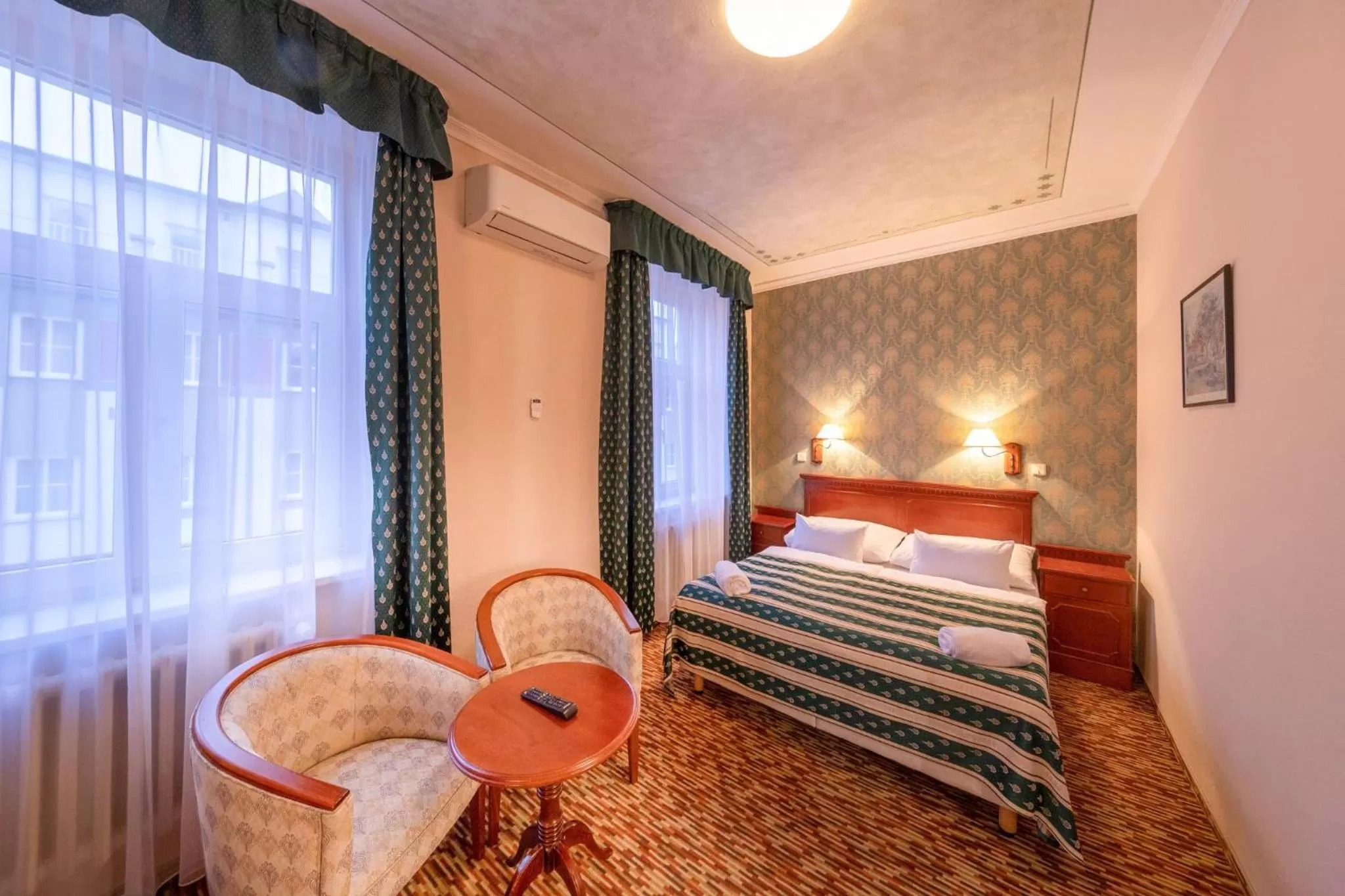 Bedroom in Hotel Meteor Plaza Prague