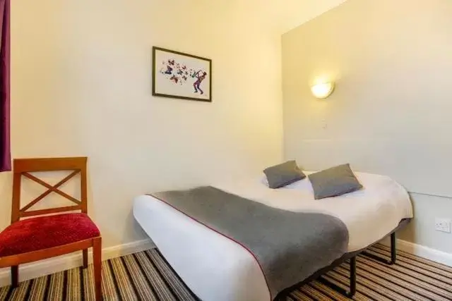Bedroom, Bed in Enrico Hotel
