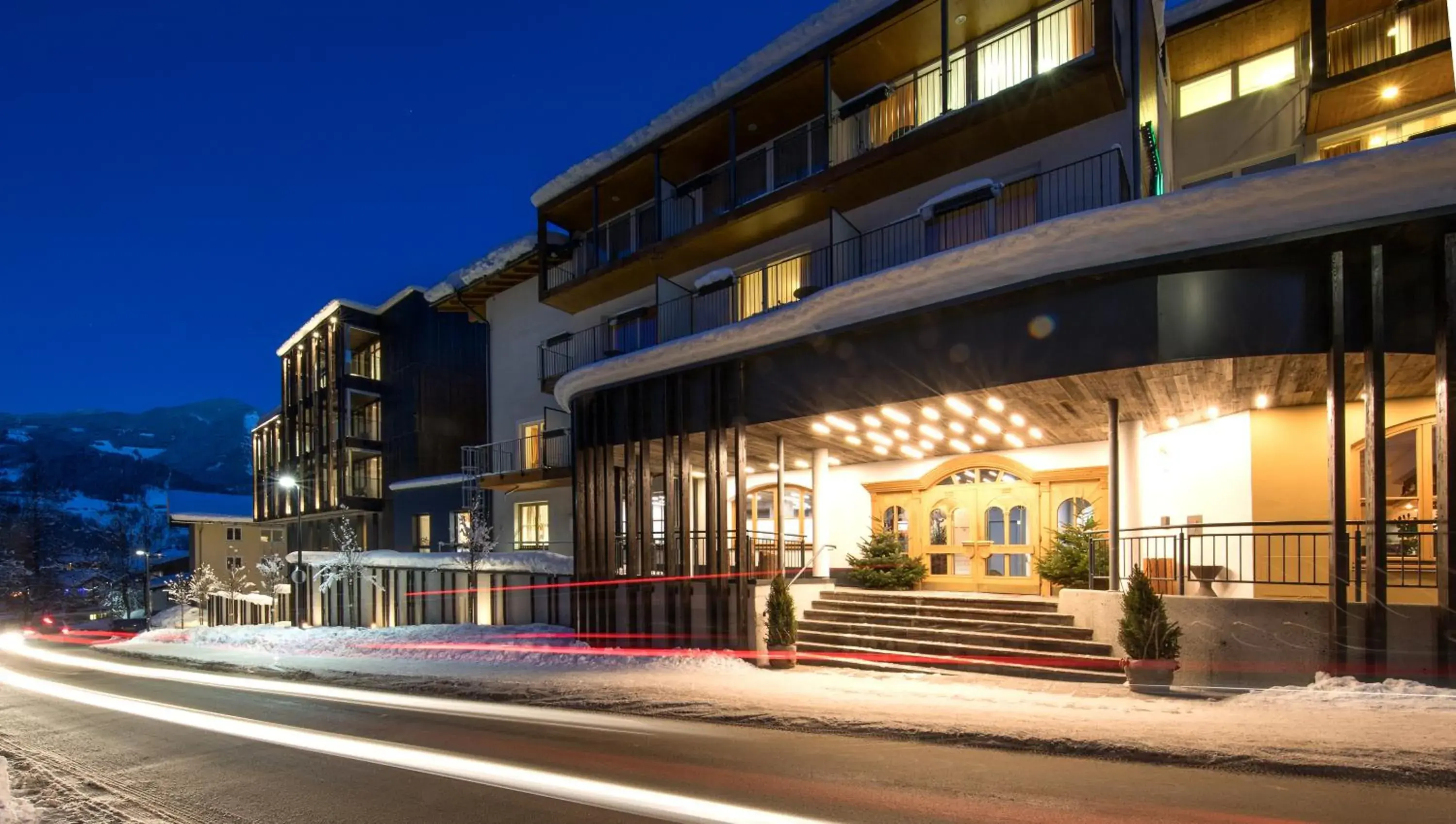 Facade/entrance, Property Building in Hotel Der Waldhof