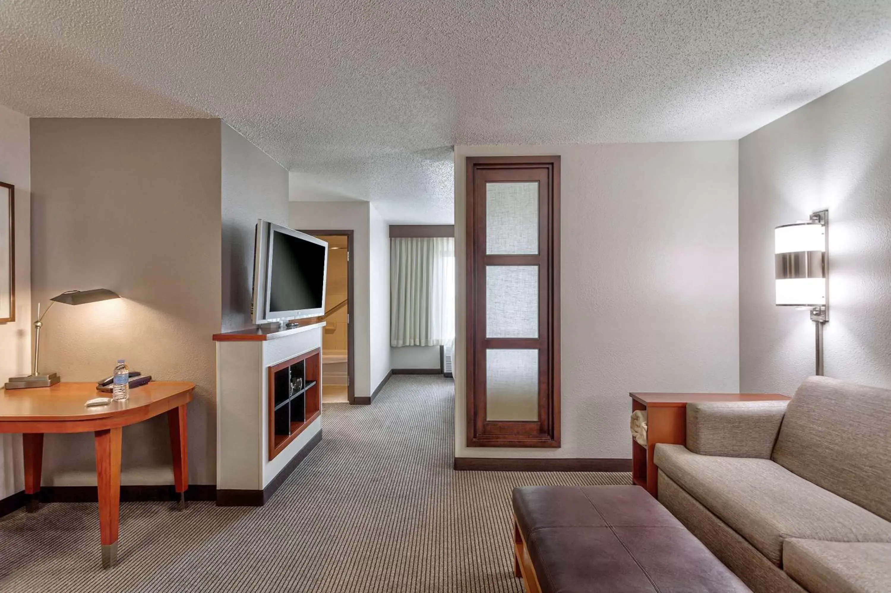 Bedroom, Seating Area in Hyatt Place Kansas City/Overland Park/Convention Center