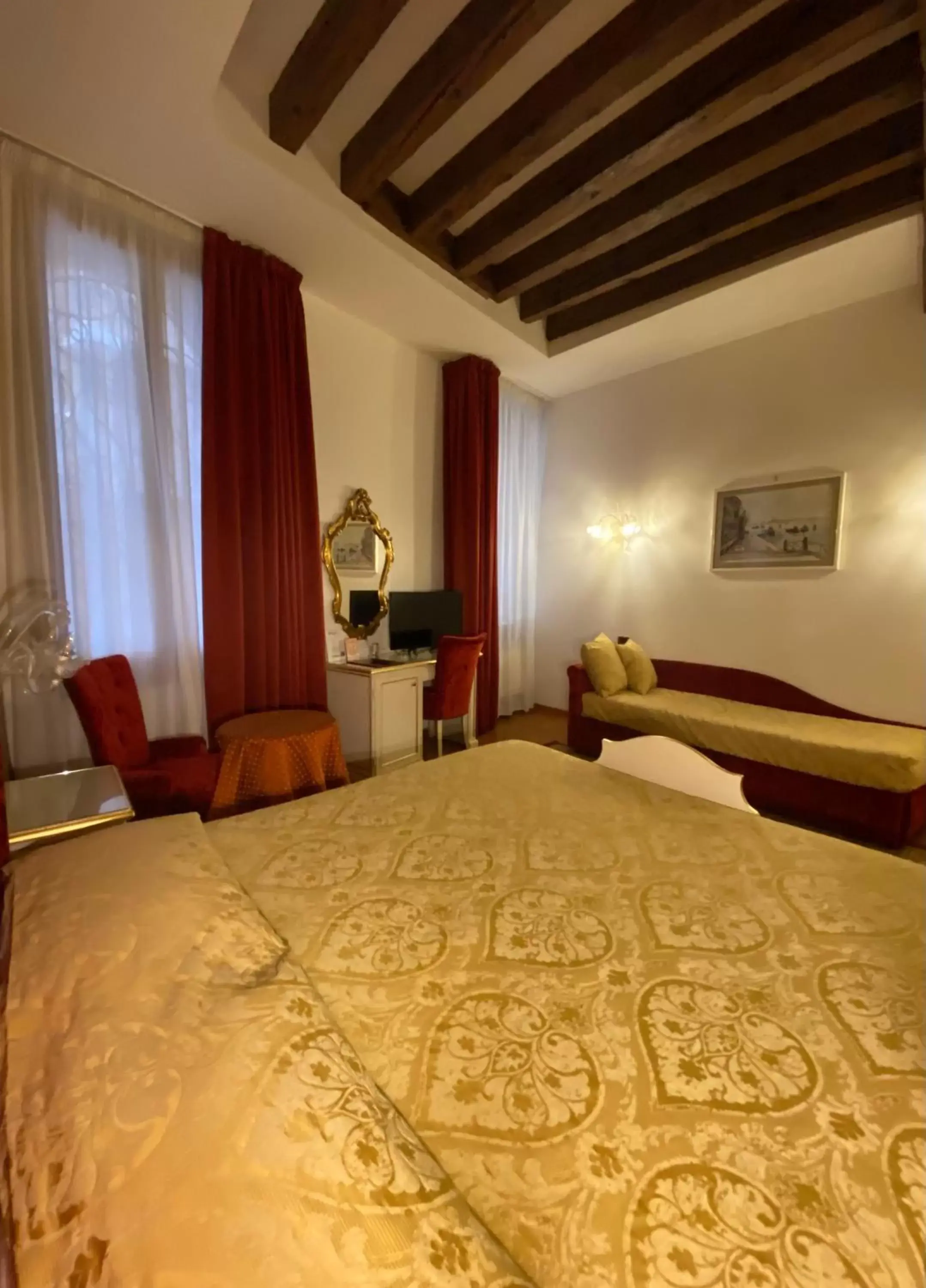 Bed in Locanda Casa Querini