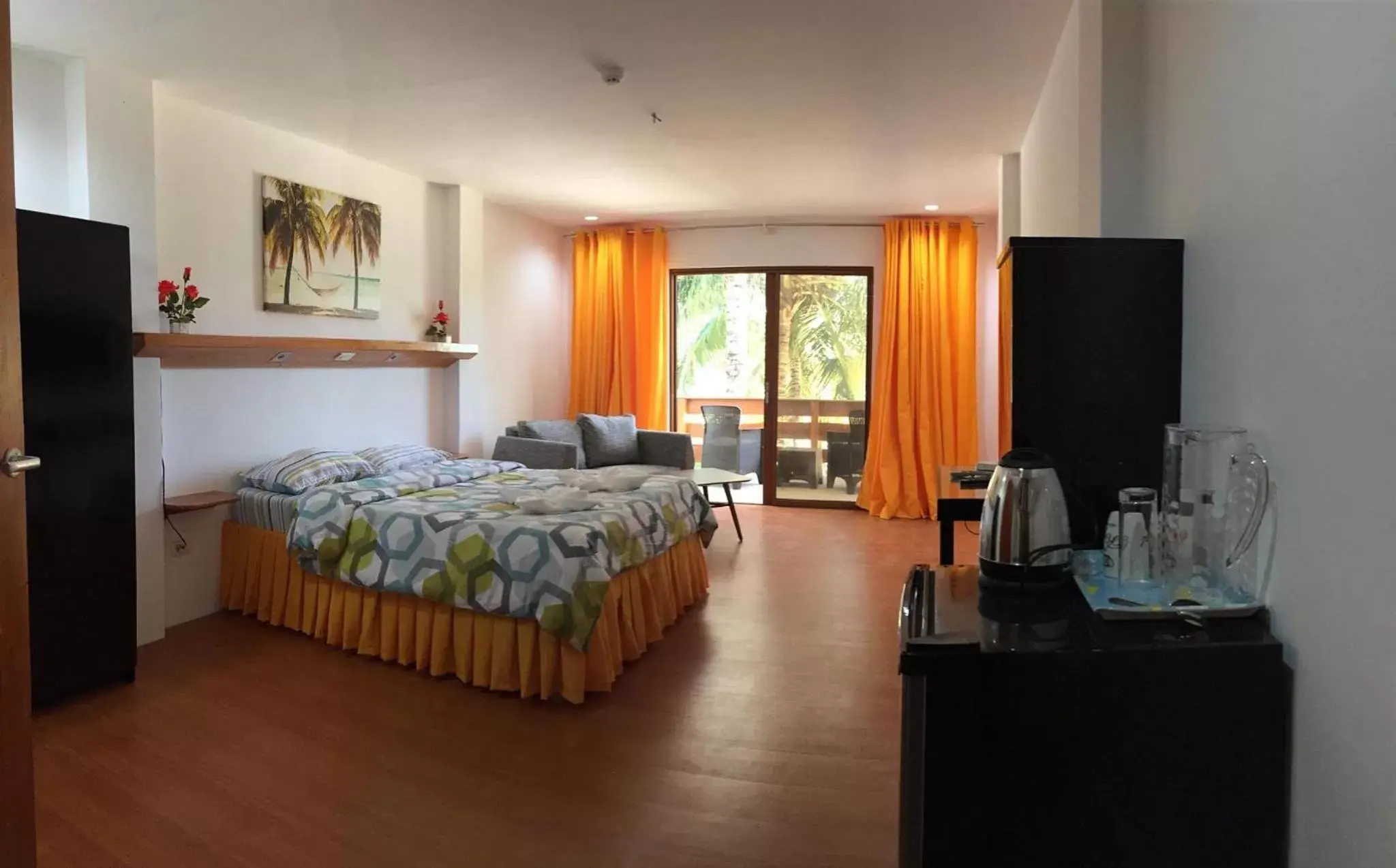 Deluxe Queen Room in Harmony Hotel Deluxe Queen Room in Harmony Hotel