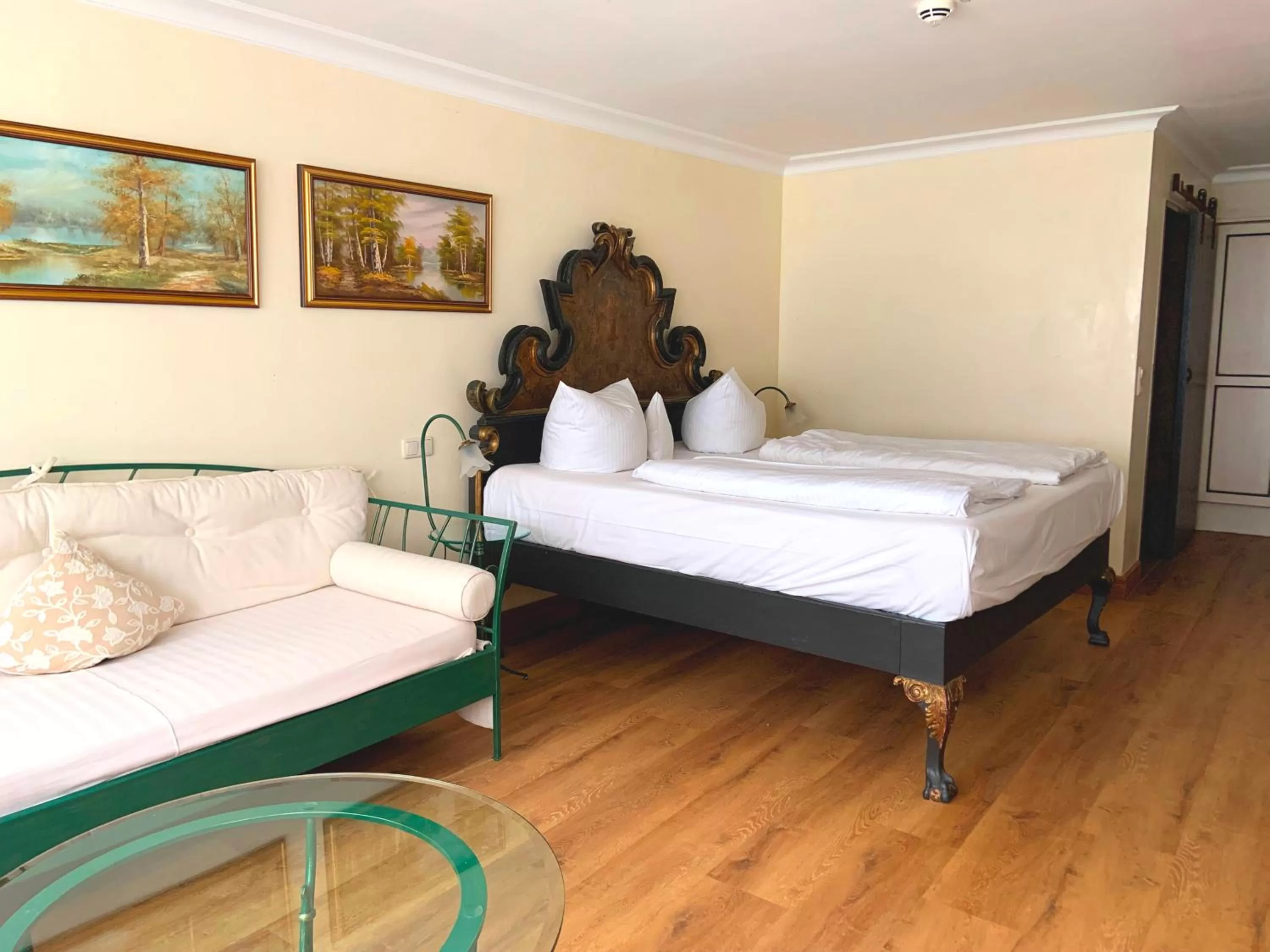 Bed in Ringhotel Alpenhof - Patchworkhotel