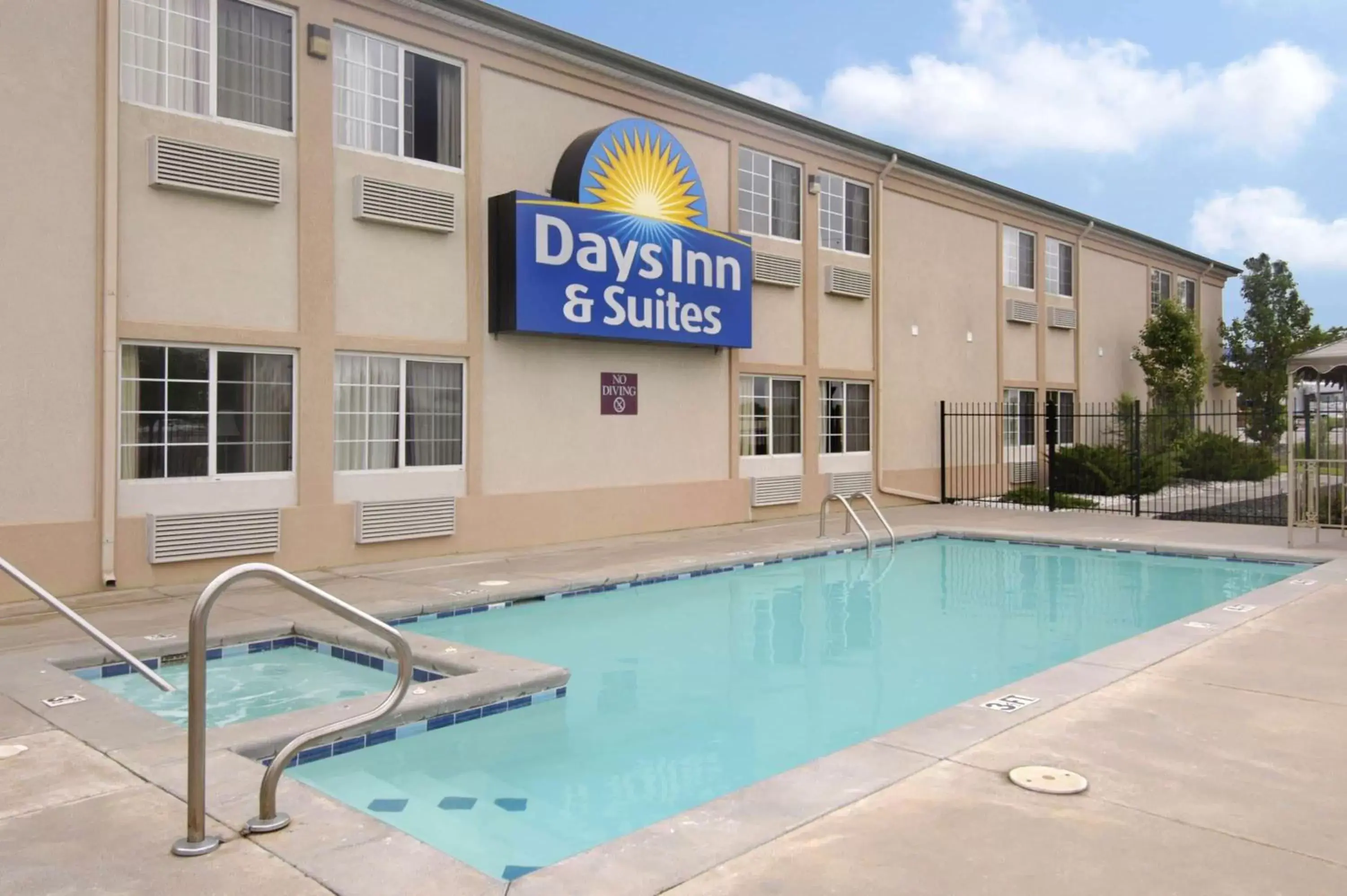 Days Inn & Suites by Wyndham Wichita Days Inn & Suites by Wyndham Wichita