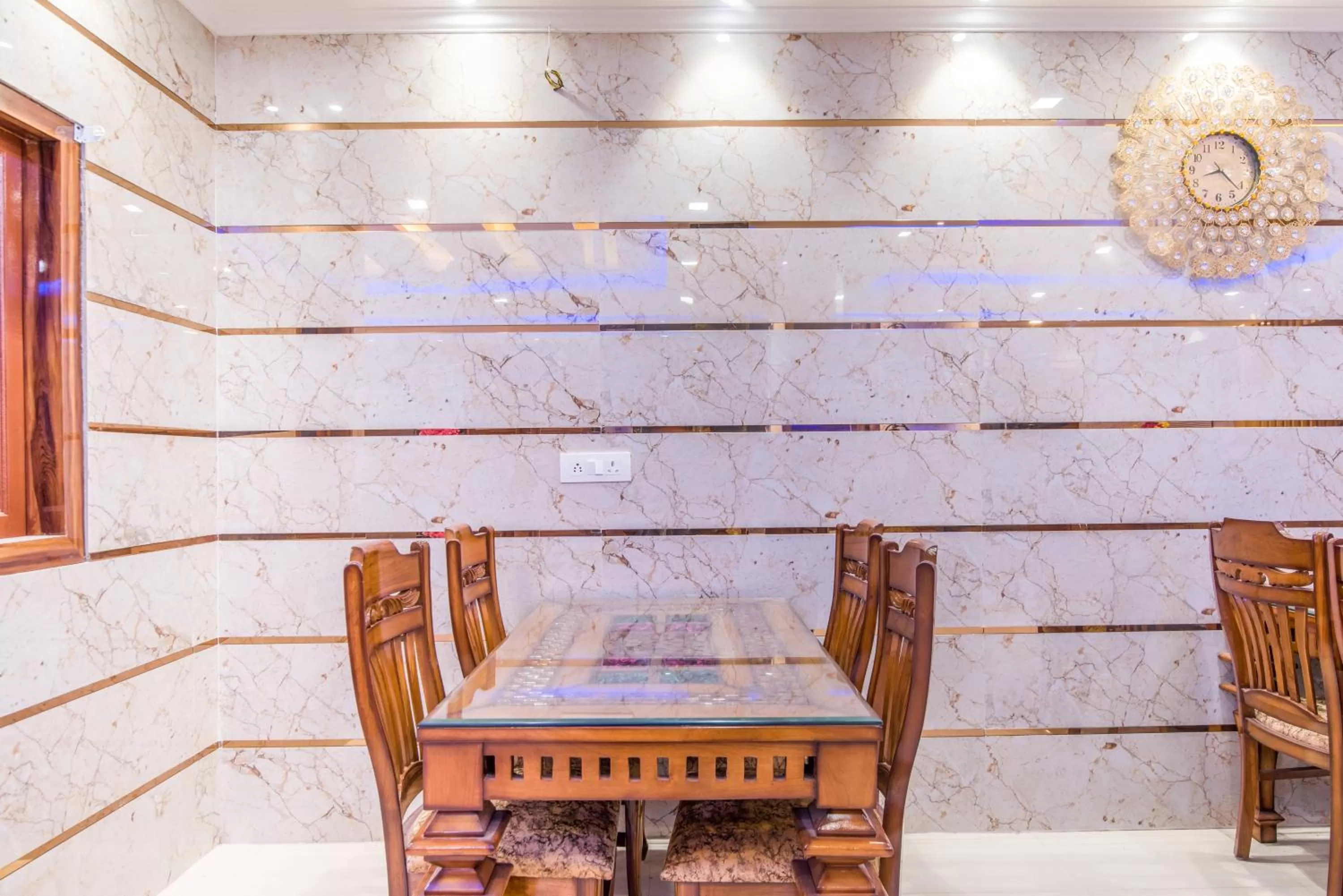 Living room in Hotel Festival Mahipalpur At Delhi Airport