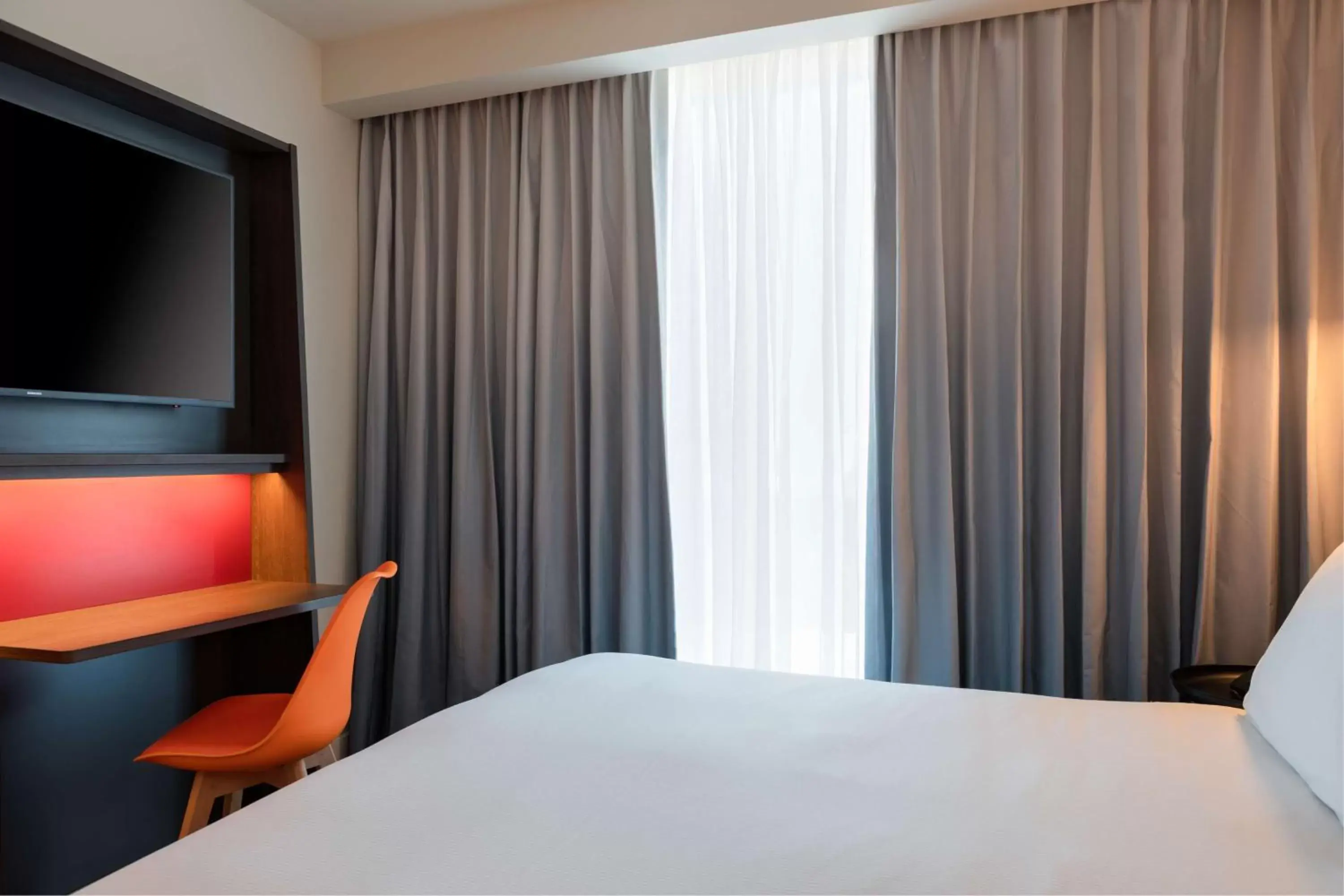Bedroom, Bed in Hampton by Hilton Ashford International Bedroom, Bed in Hampton by Hilton Ashford International