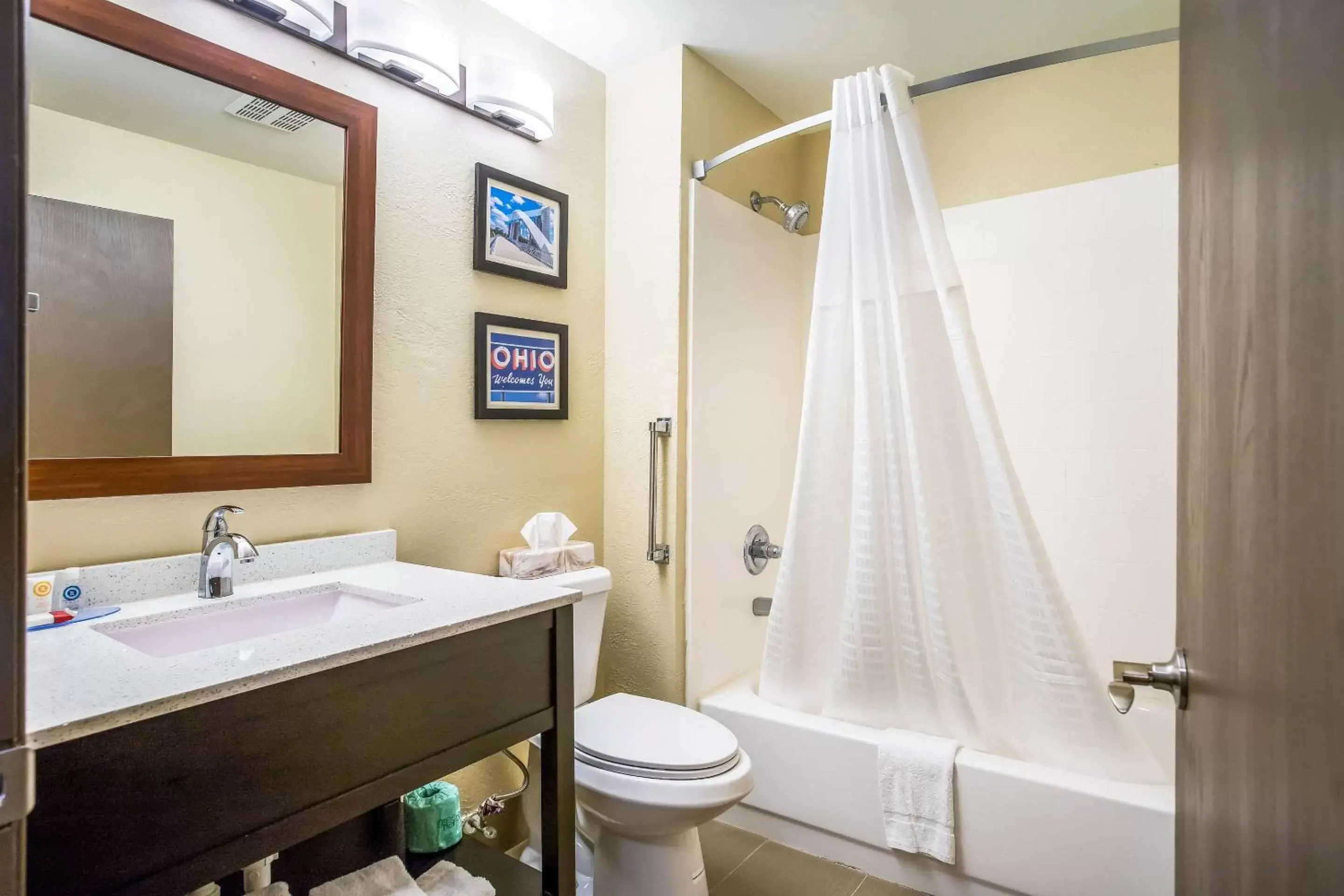 Bedroom, Bathroom in Comfort Inn & Suites Fairborn near Wright Patterson AFB