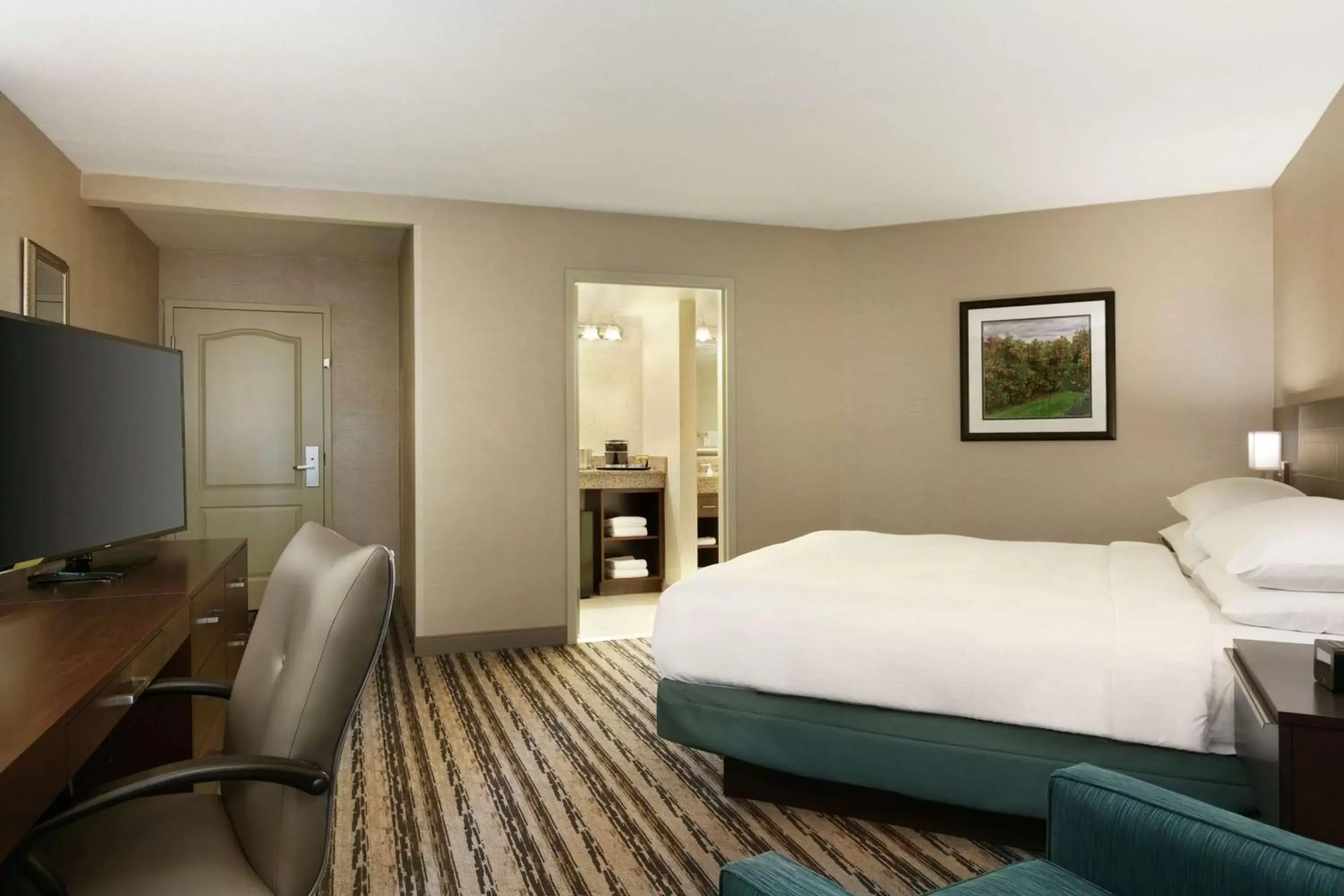 Bedroom, Bed in DoubleTree Resort by Hilton Lancaster