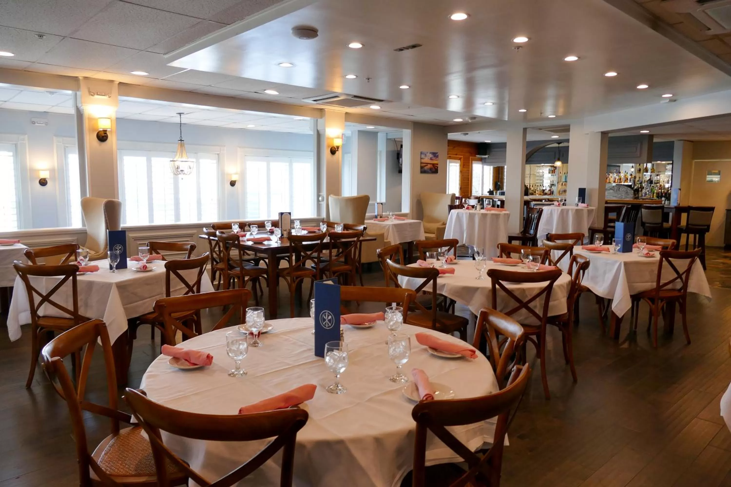 Restaurant/Places to Eat in Sheepscot Harbour Village Resort
